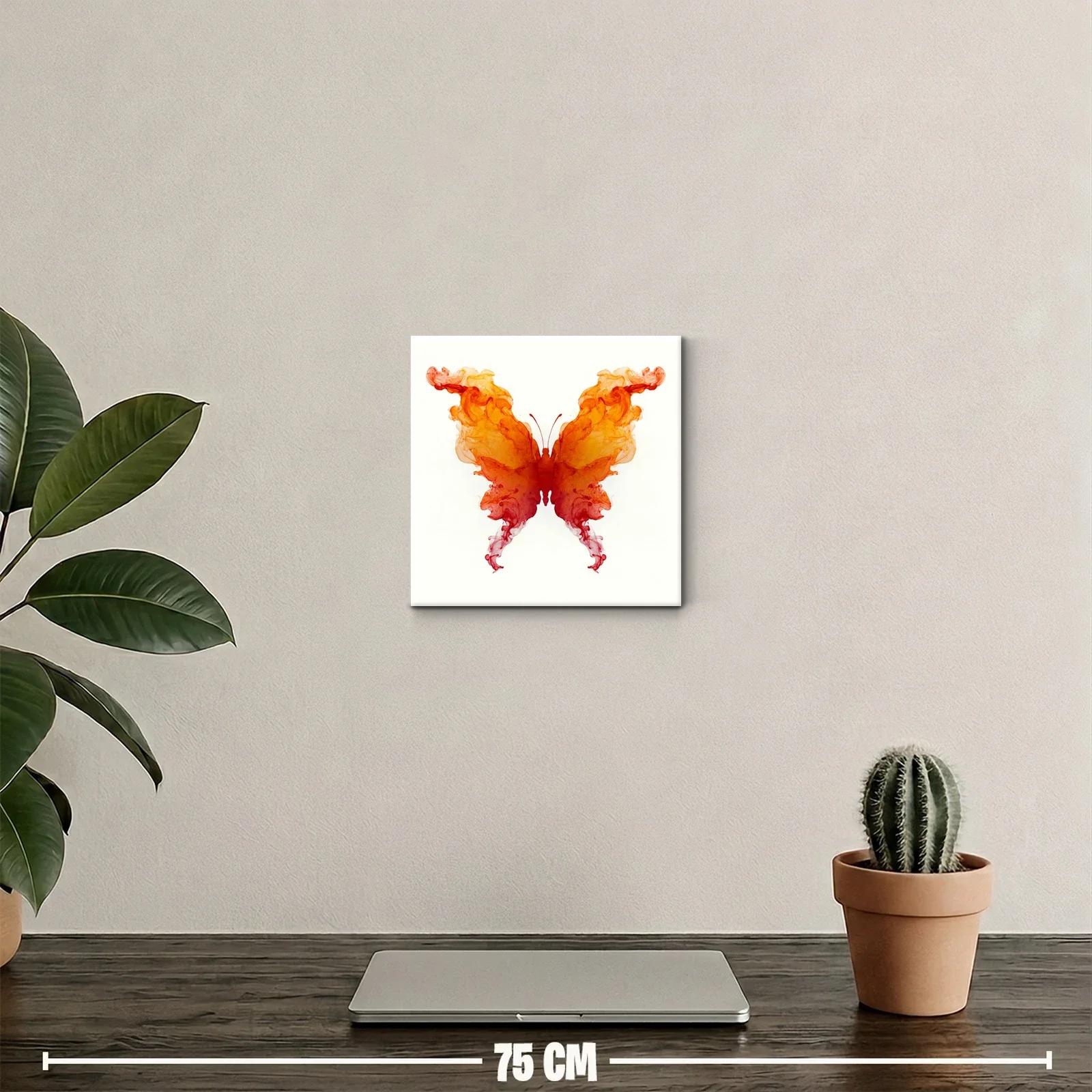 Mariposa en tonos cálidos de naranja y rojo — miniatura 2