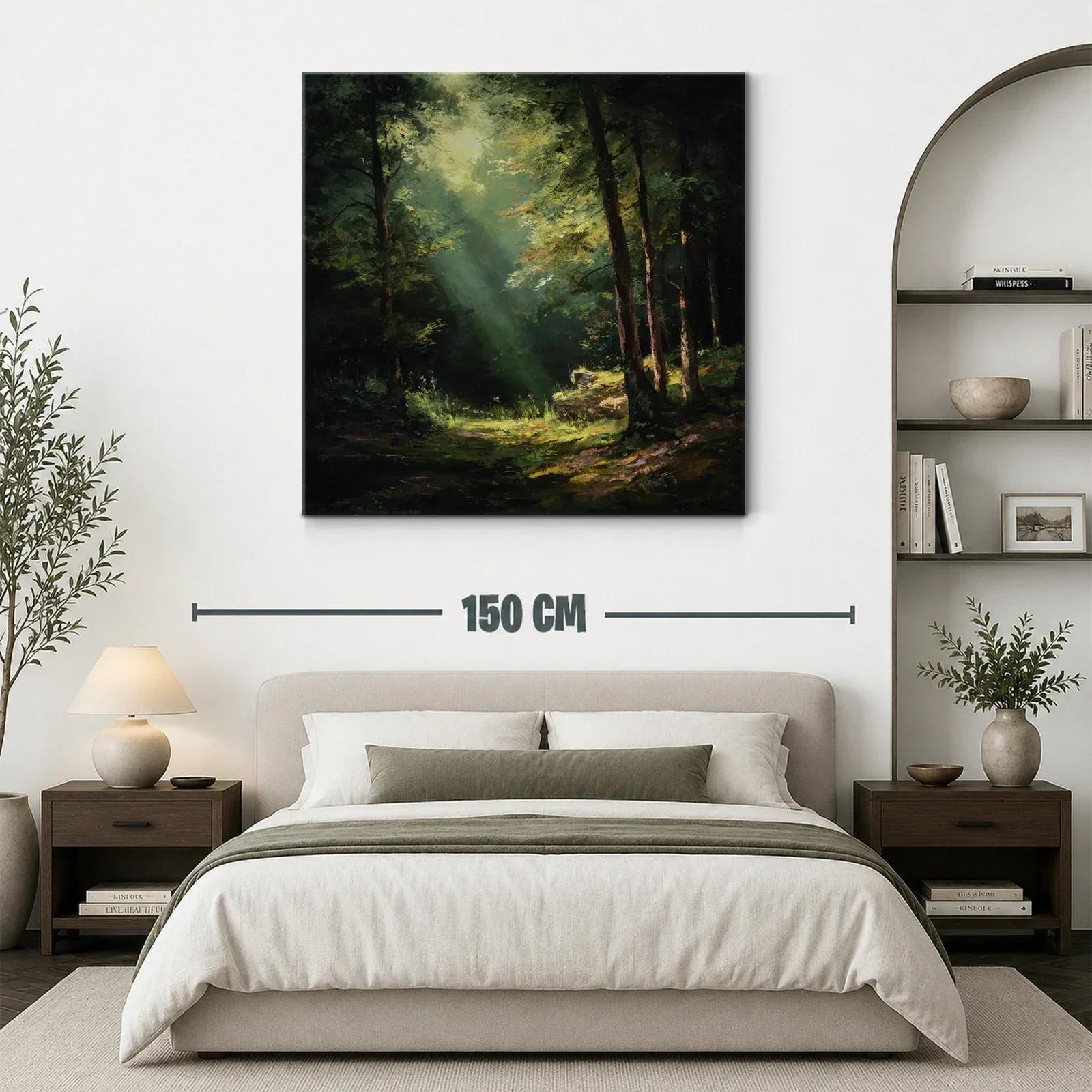 Bosque iluminado con rayos de luz natural — miniatura 3