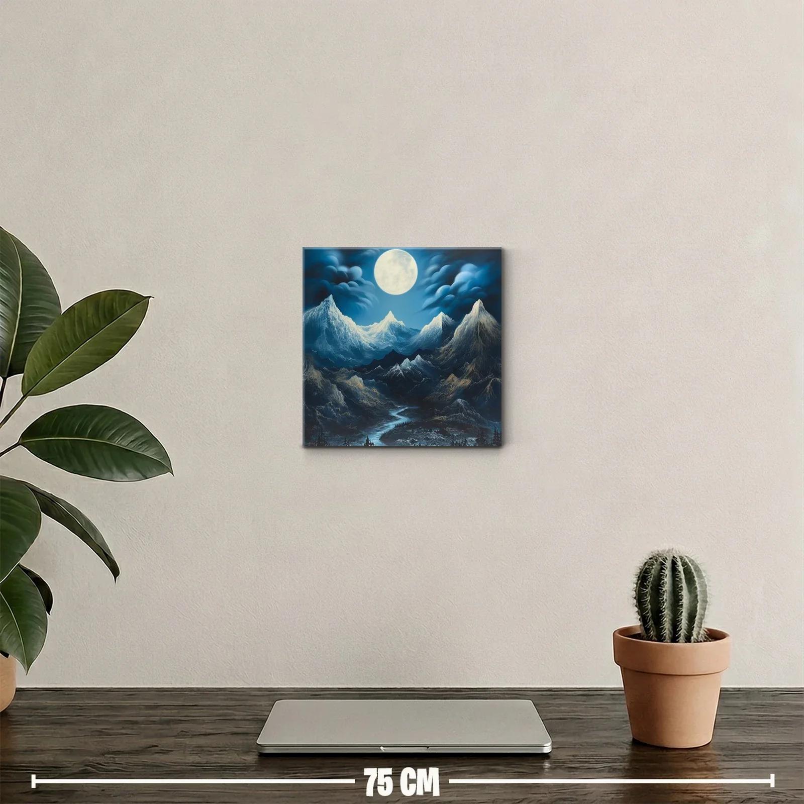 Paisaje nocturno con luna llena en montaña nevada — miniatura 2