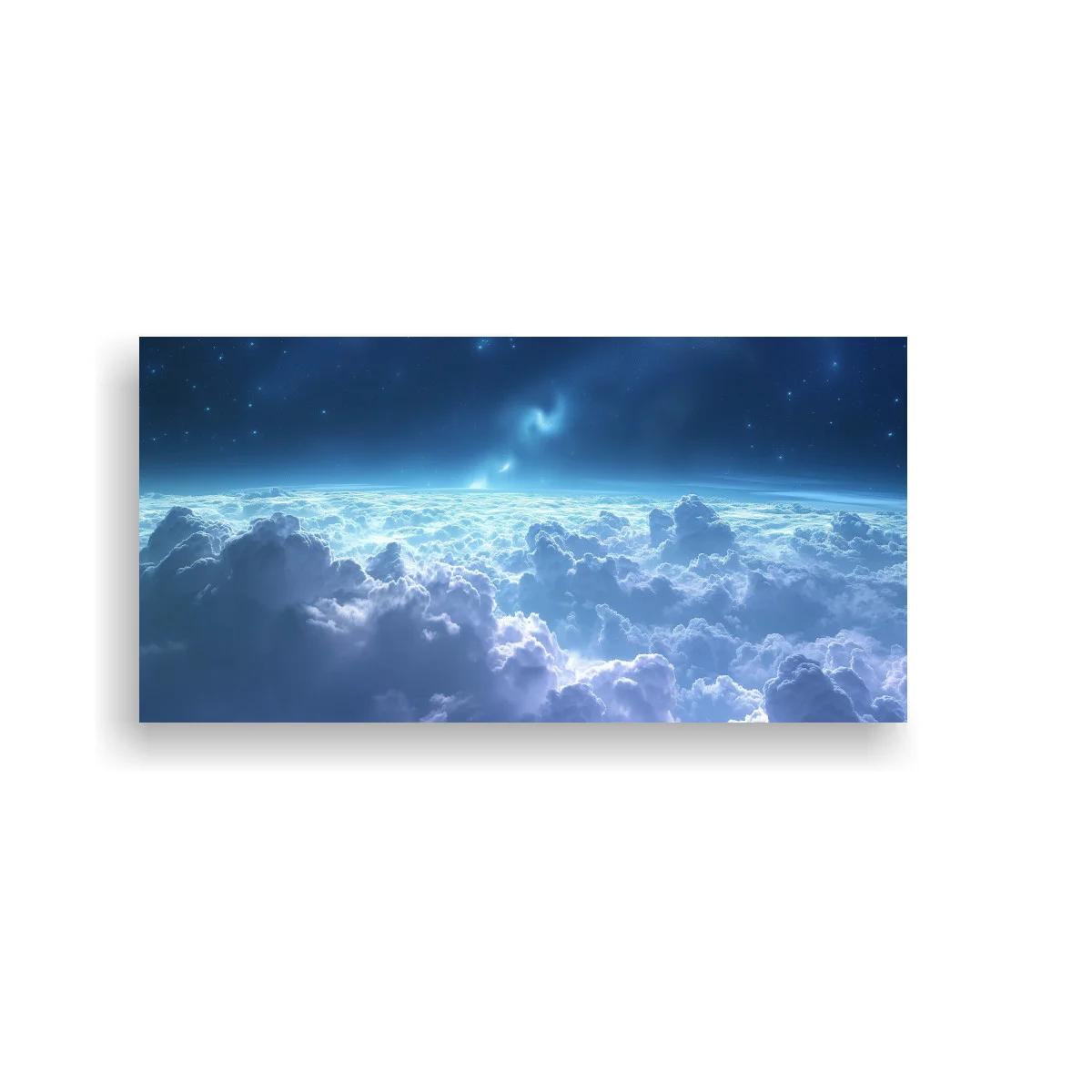 Cuadro cielo estrellado sobre nubes con resplandor celeste