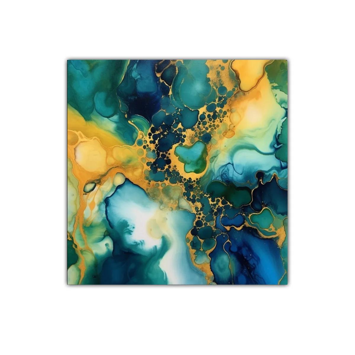 Composición orgánica en tonos azul y dorado brillante