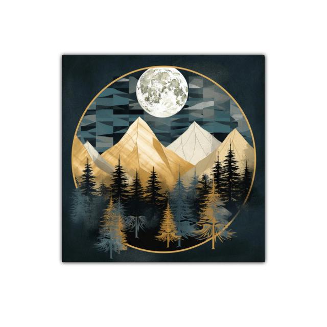 Montañas iluminadas por la luna llena en bosque oscuro