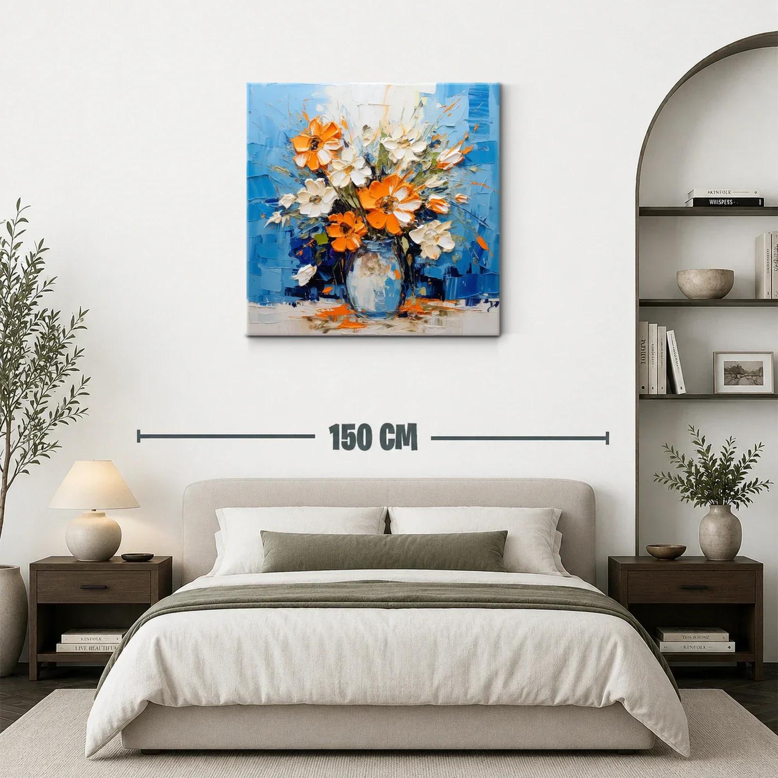 Vibrante ramo de flores naranjas y blancas sobre fondo azul — miniatura 3