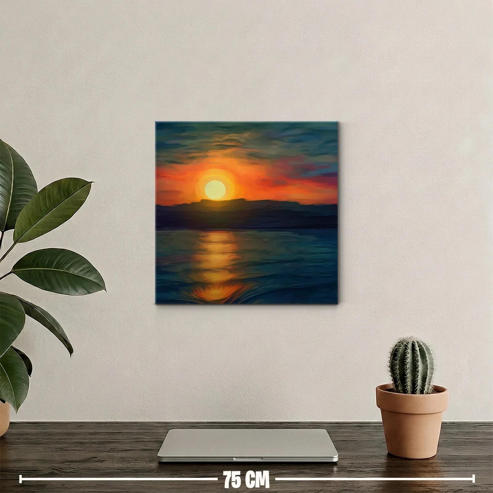Atardecer luminoso sobre el mar y montañas oscuras — miniatura 2