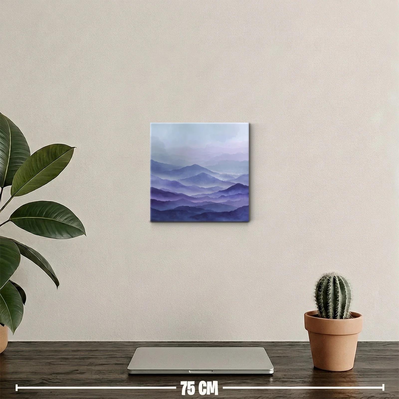 Paisaje de montañas en tonos azules y violeta suaves — miniatura 2