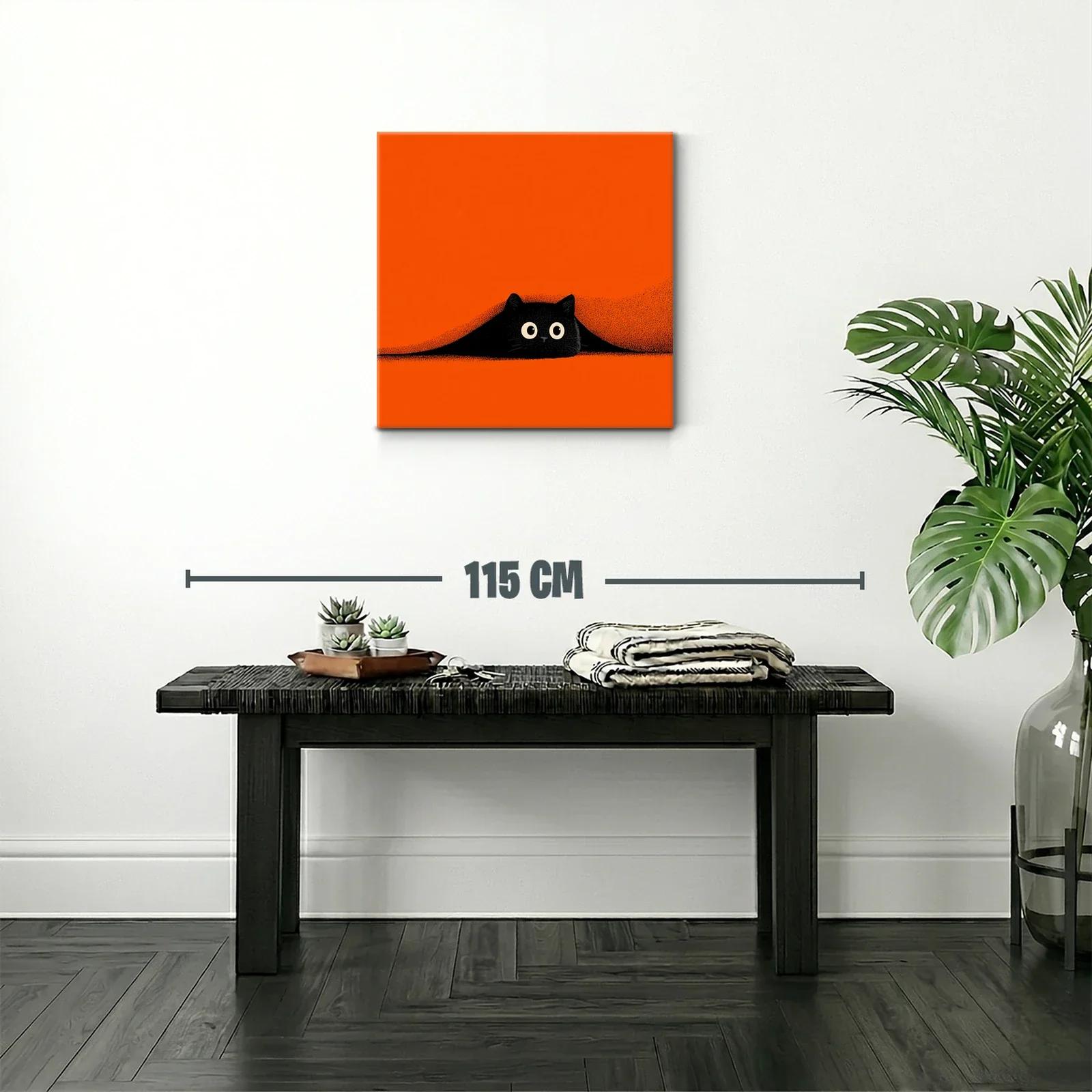 Gato negro sorprendido en fondo naranja vibrante — miniatura 2