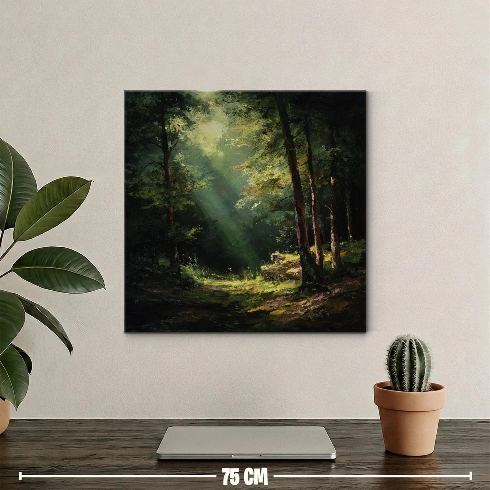 Bosque iluminado con rayos de luz natural — miniatura 2
