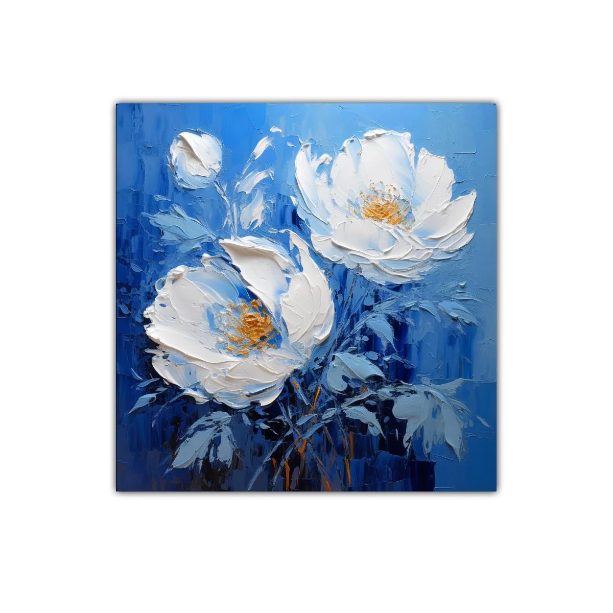Cuadro con flores blancas sobre fondo azul intenso — imagen principal