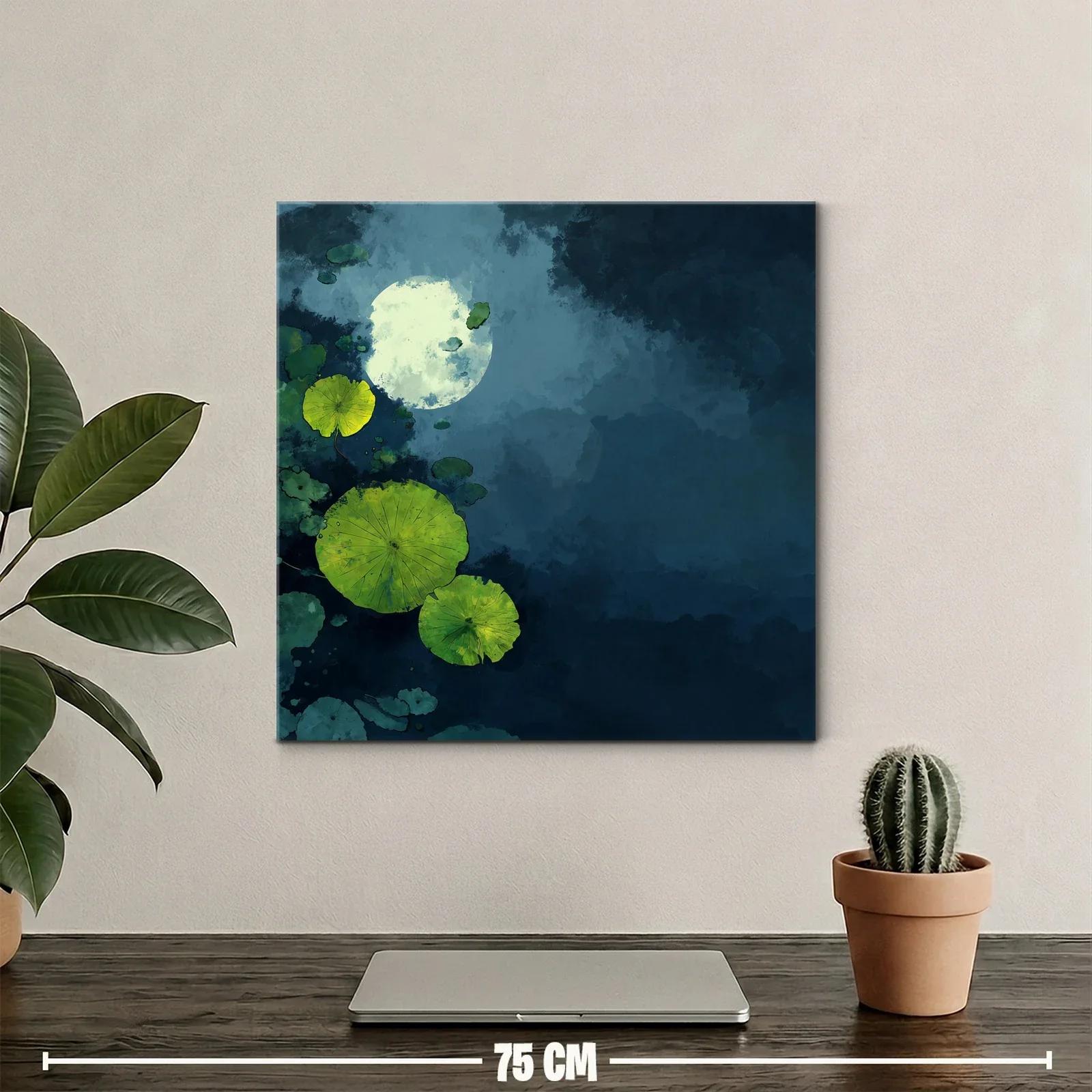 Luz de luna reflejada entre hojas verdes de nenúfares — miniatura 2