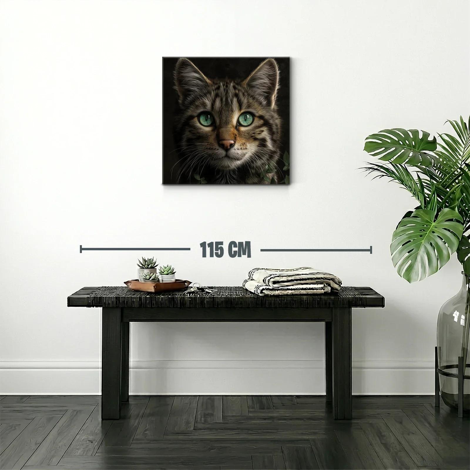 Retrato fascinante de un gato con ojos verdes intensos — miniatura 2