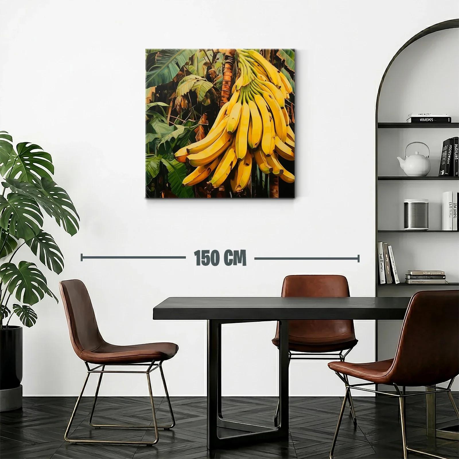 Racimo de plátanos maduros en entorno tropical exuberante — miniatura 2