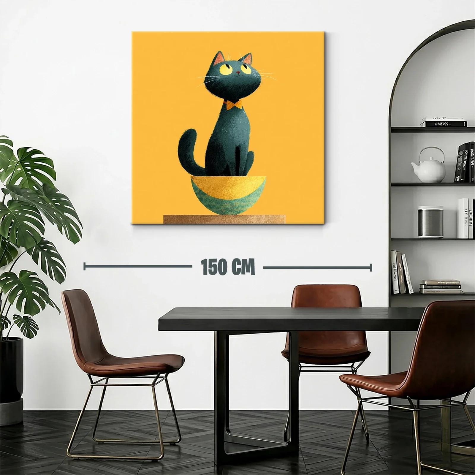 Encantador gato negro en cuenco sobre fondo amarillo vivo — miniatura 2