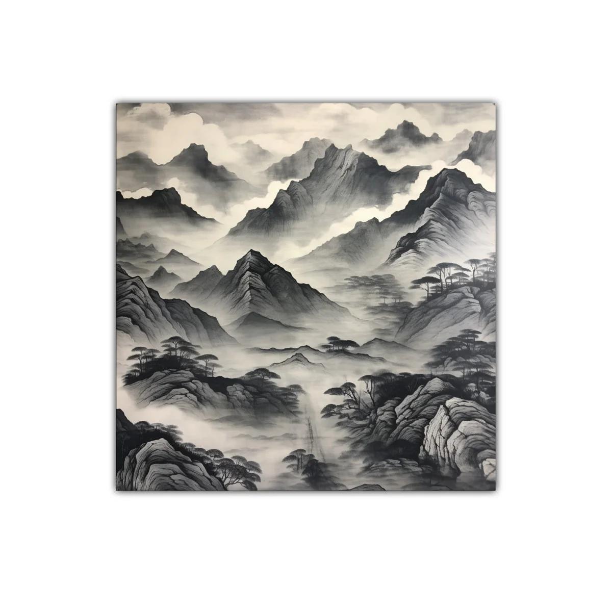 Paisaje de montañas entre niebla en tonos grises y negros — imagen principal