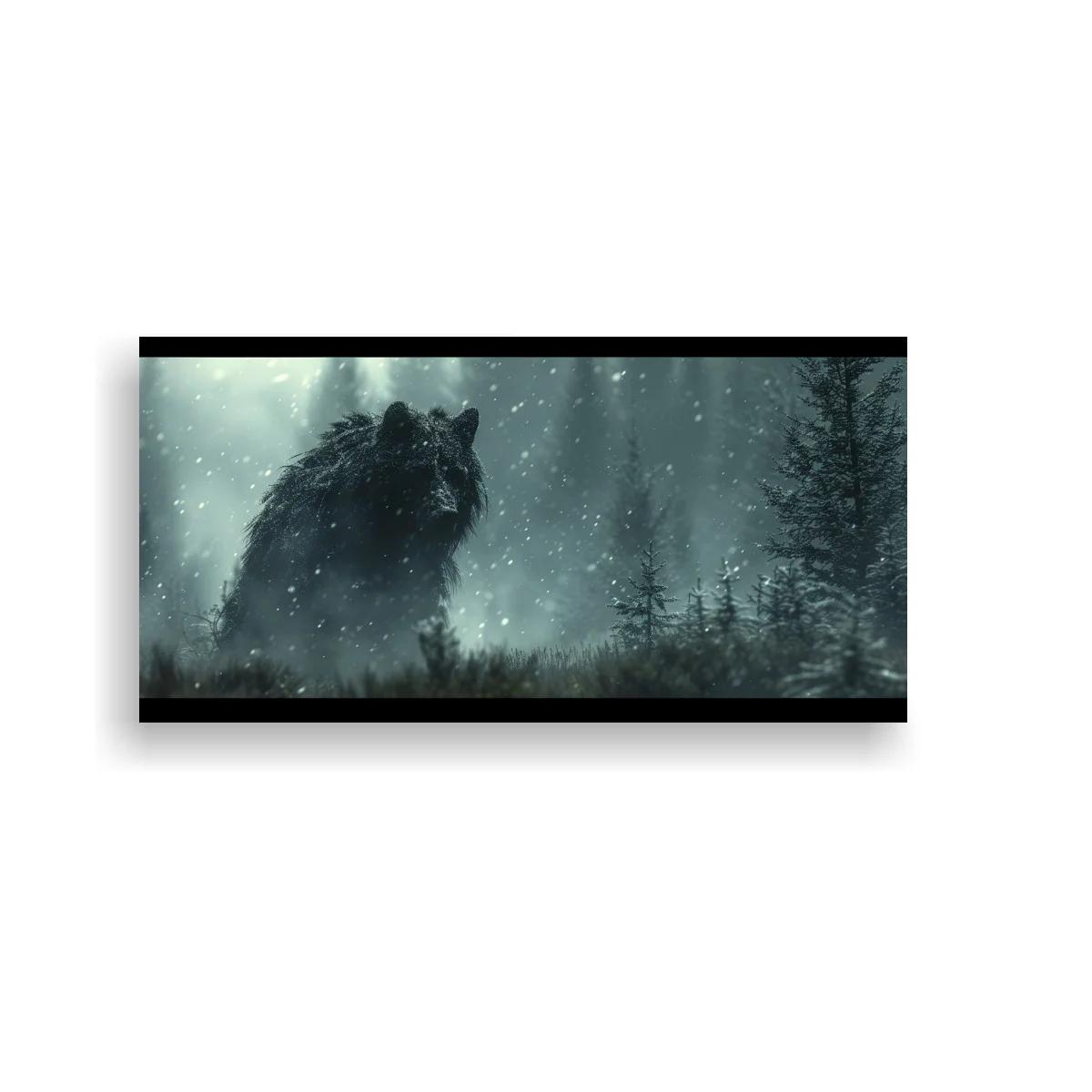 Cuadro oso entre la niebla del bosque