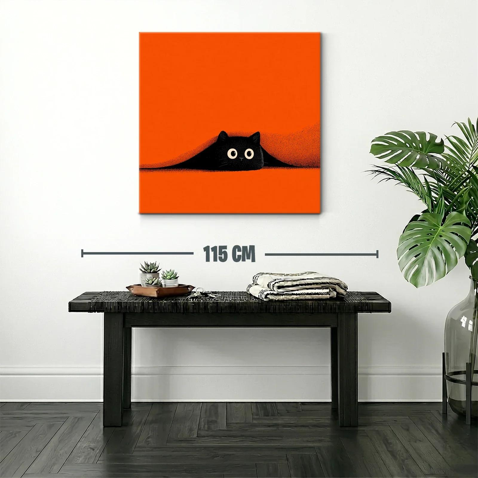 Gato negro sorprendido en fondo naranja vibrante — miniatura 2