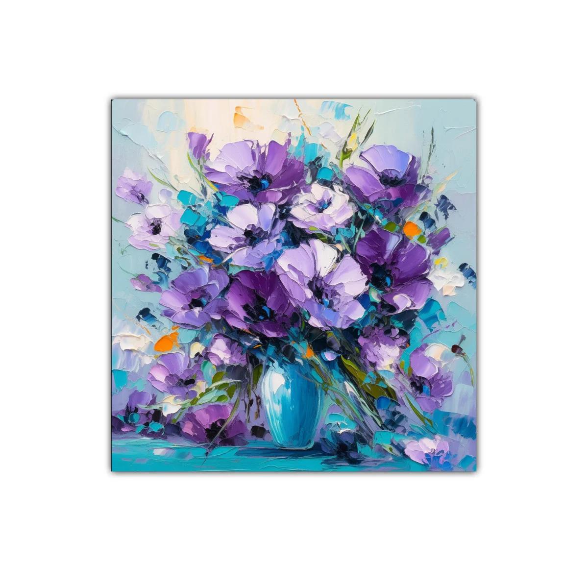 Ramo vibrante con flores moradas y toques de azul — imagen principal