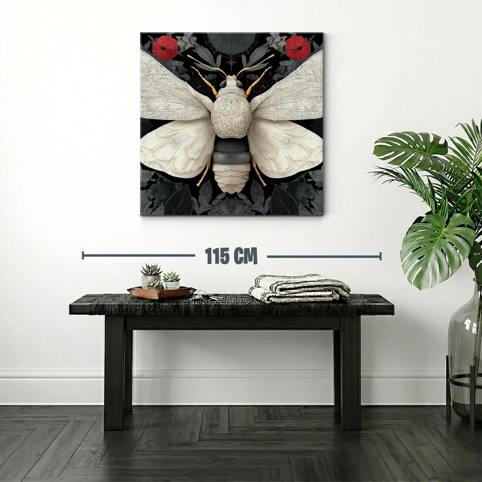 Mariposa Blanca sobre Fondo Floral en Tonos Oscuros — miniatura 2