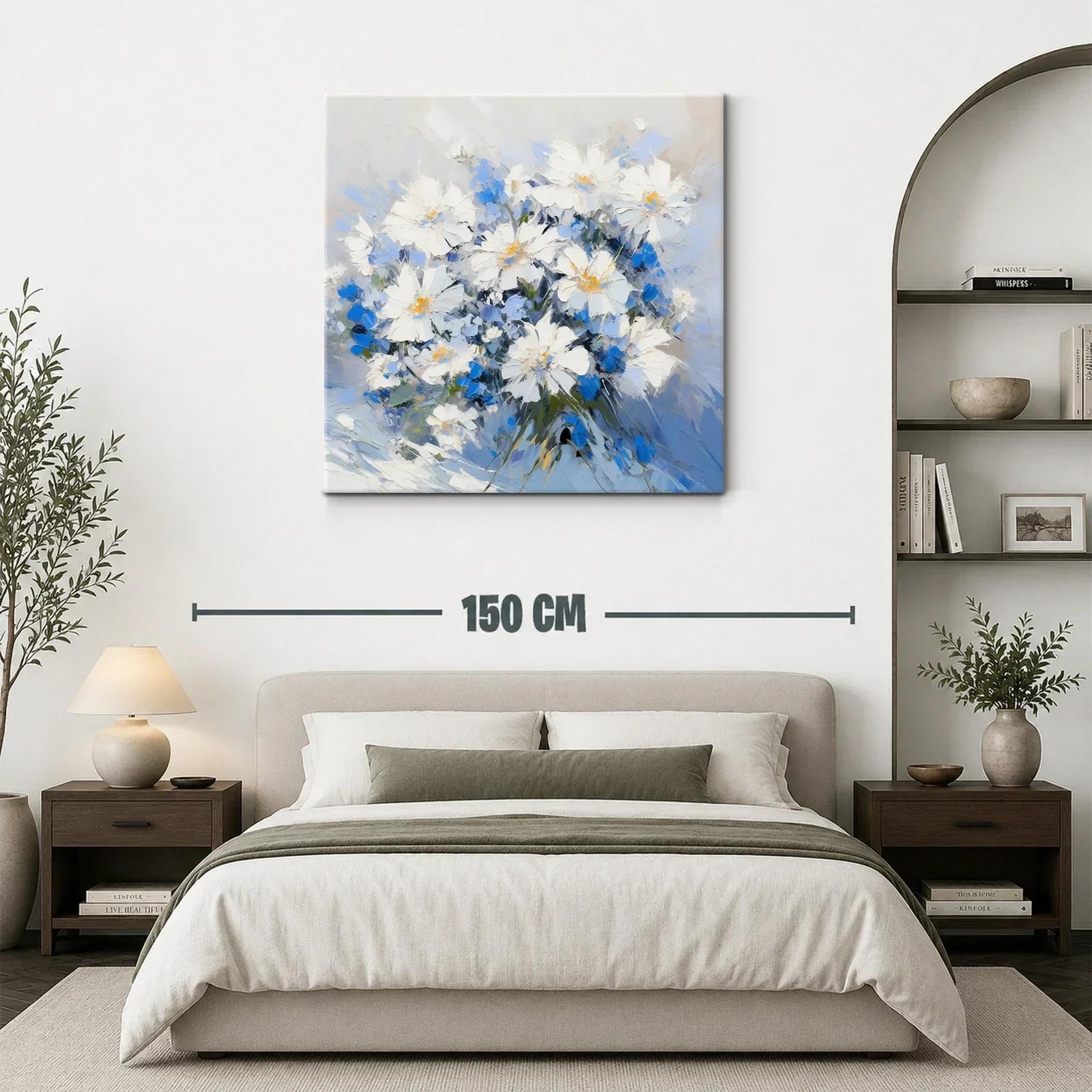 Elegante cuadro con ramo de flores blancas y azules suaves — miniatura 3