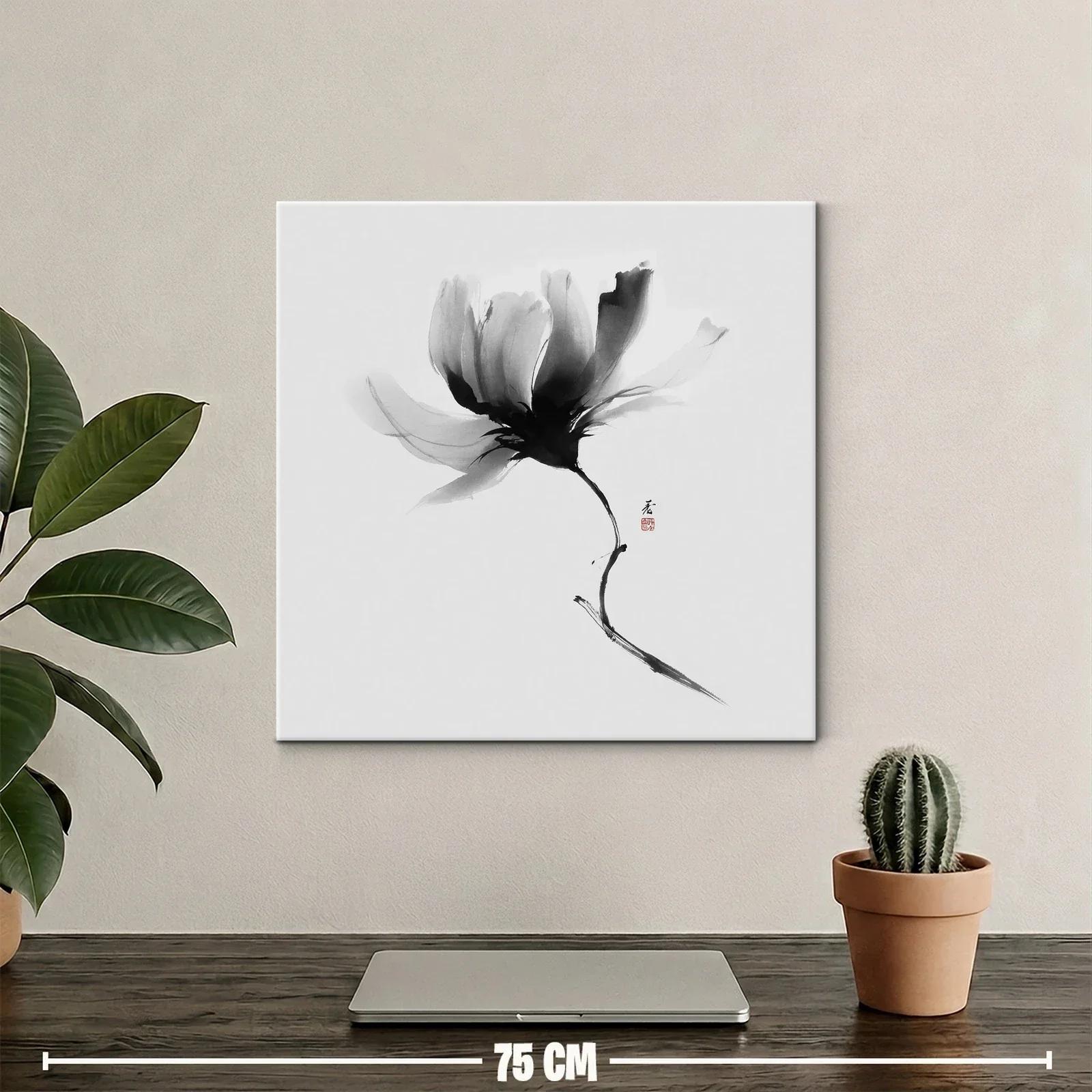 Flor en tinta negra con delicados trazos suaves — miniatura 2