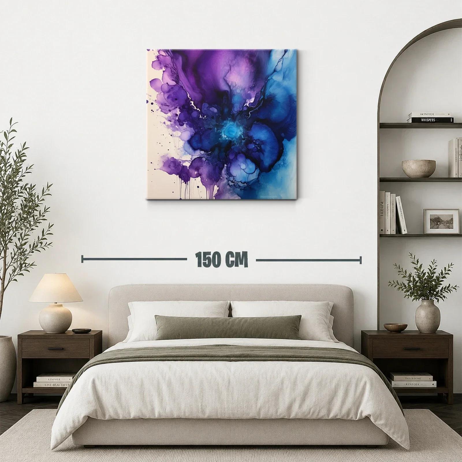 Explosión abstracta en tonos azul y violeta — miniatura 3