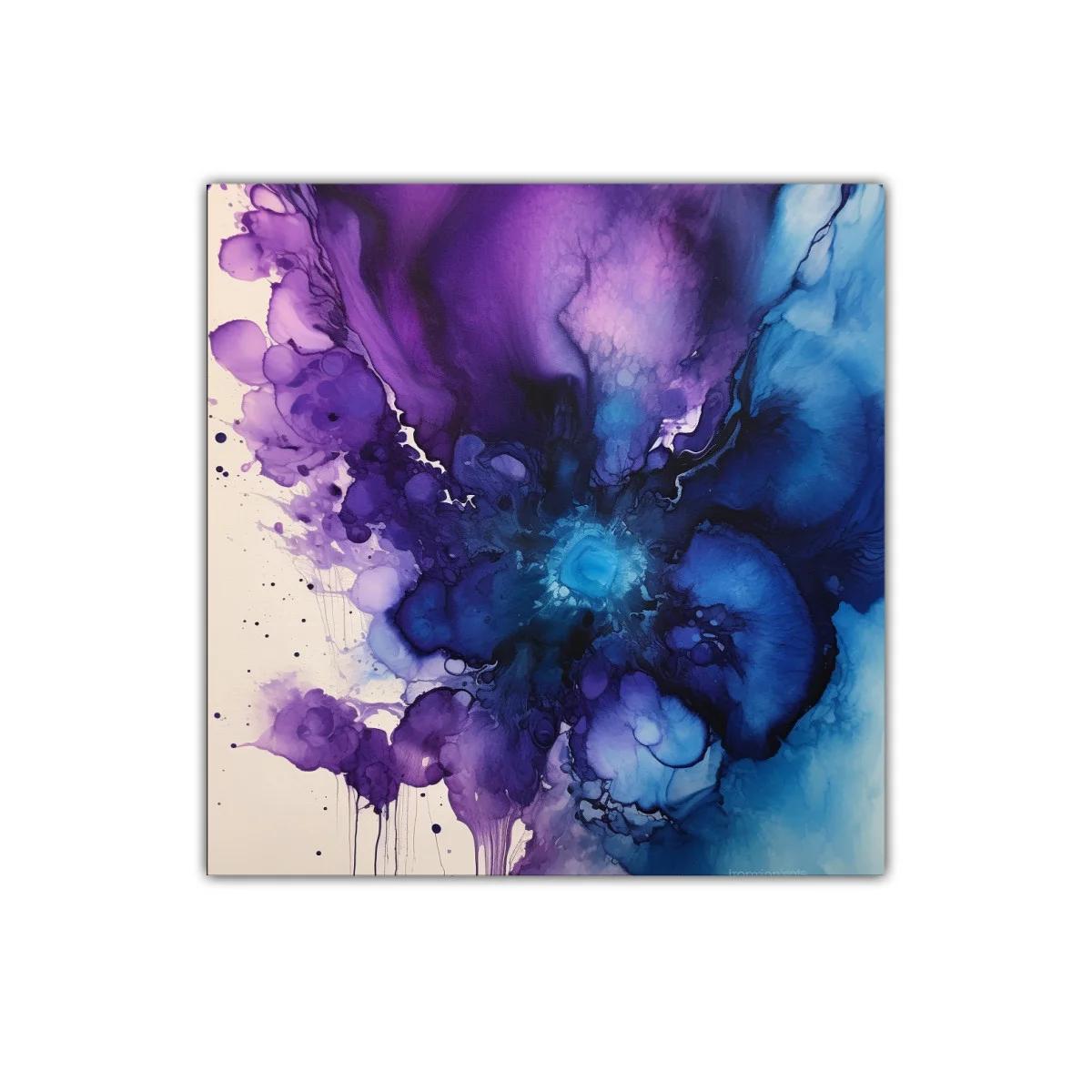 Explosión abstracta en tonos azul y violeta