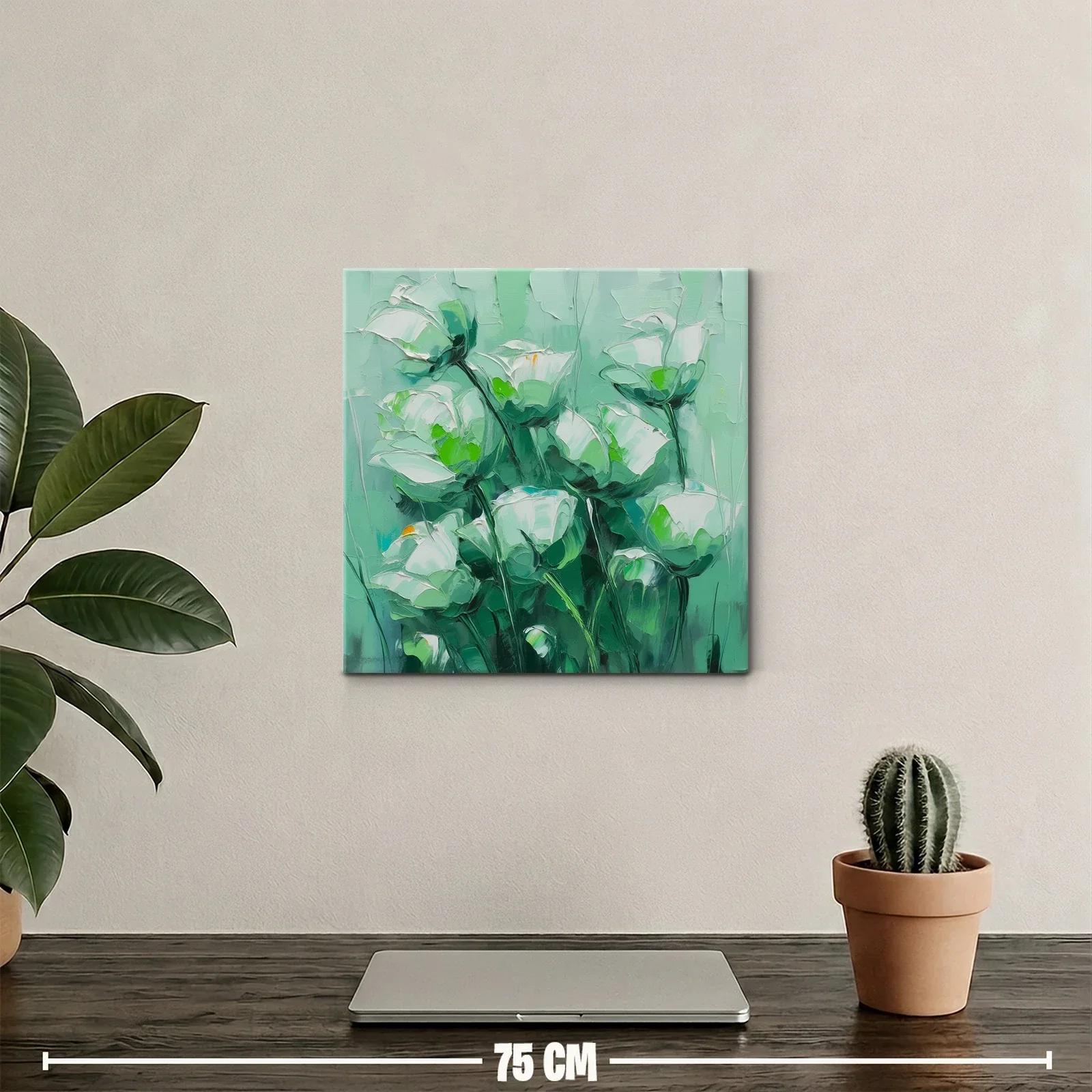 Cuadro floral con tonos verdes y blancos suaves — miniatura 2