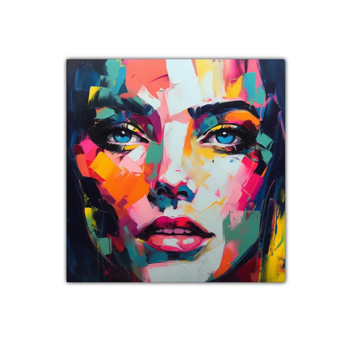 Retrato vibrante con ojos azules intensos y colores vivos