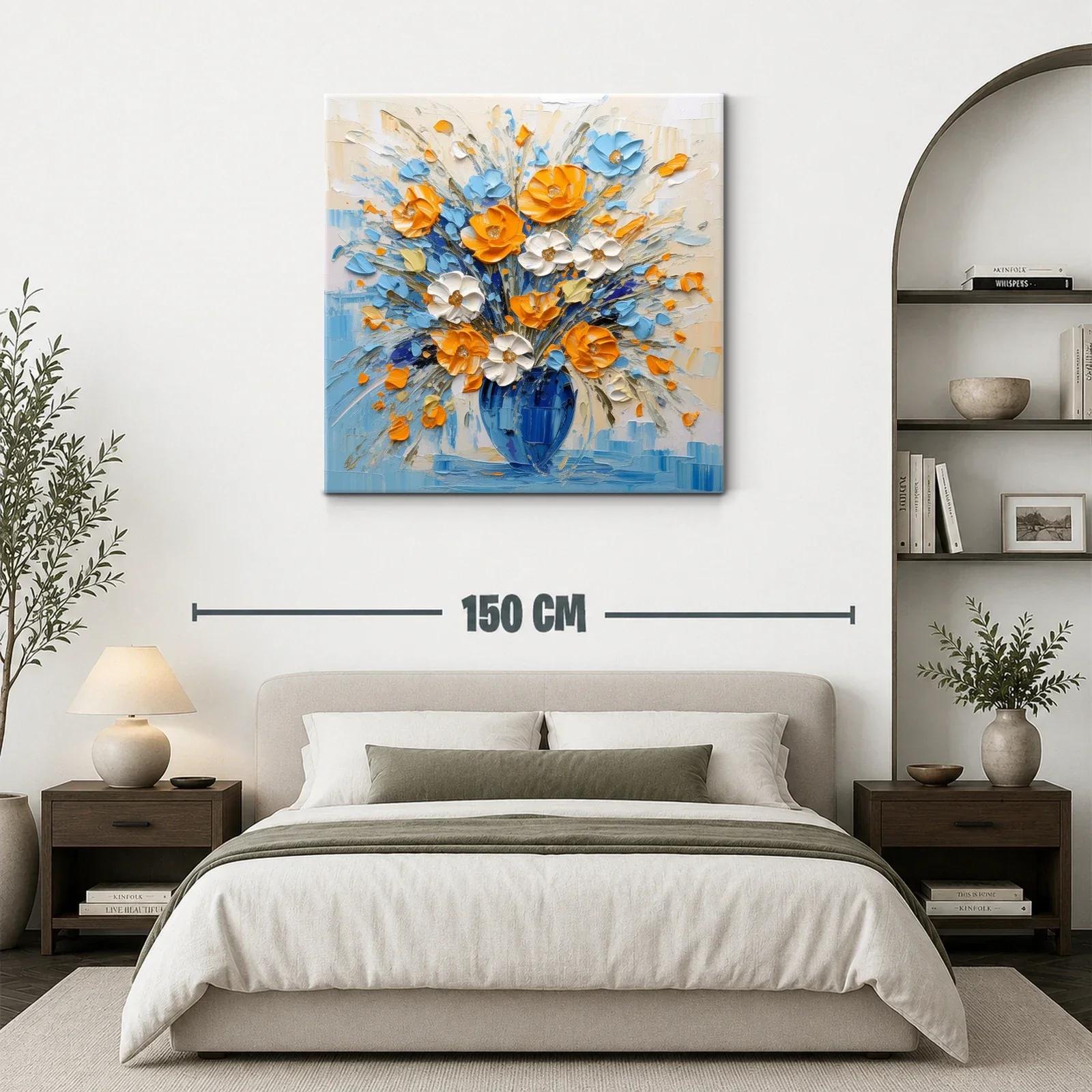 Flores vibrantes en jarrón azul con tonos cálidos y frescos — miniatura 3