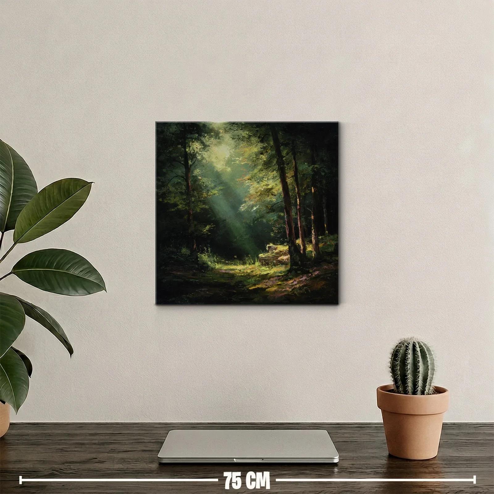 Bosque iluminado con rayos de luz natural — miniatura 2