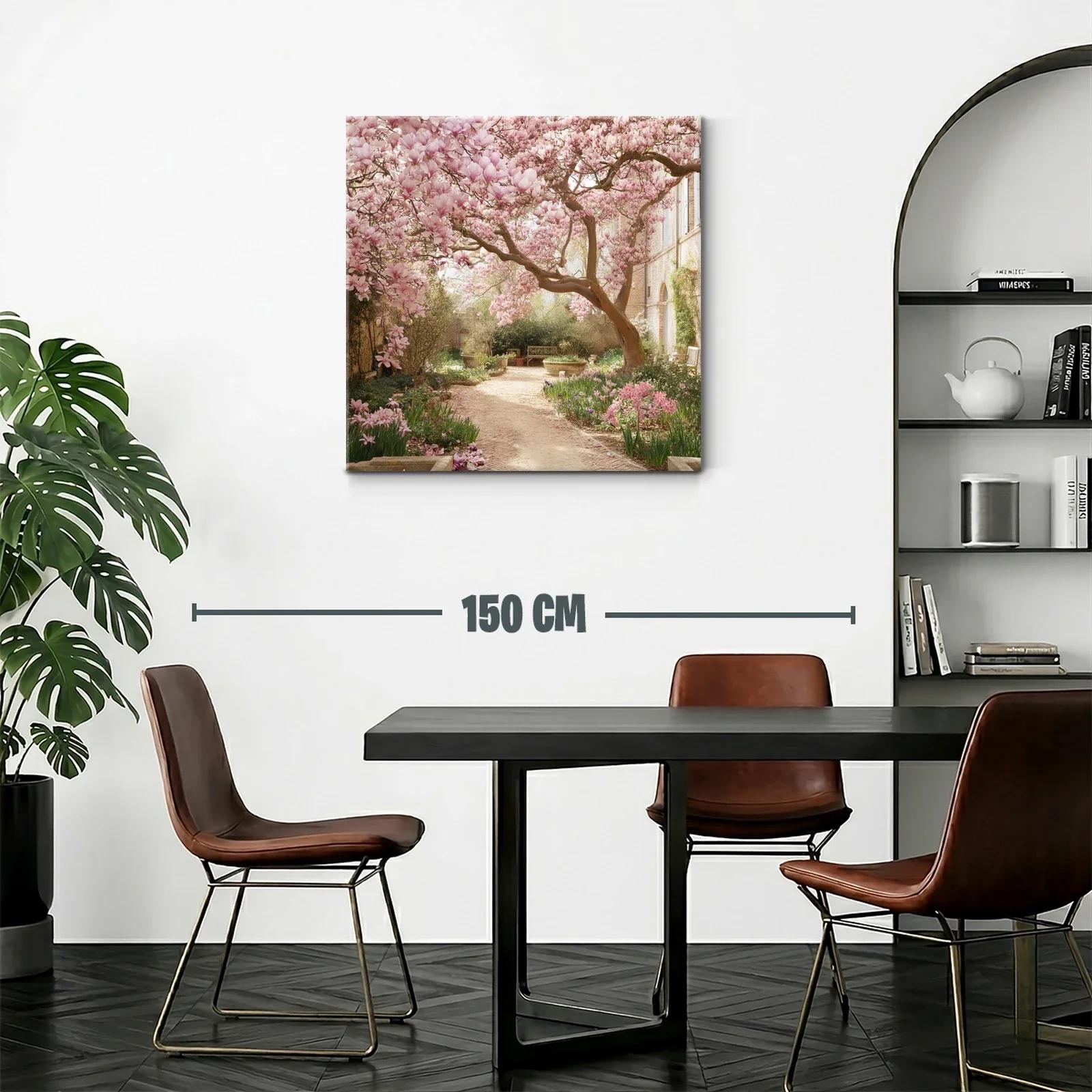Jardín florecido con árbol de magnolia rosa en primavera — miniatura 2