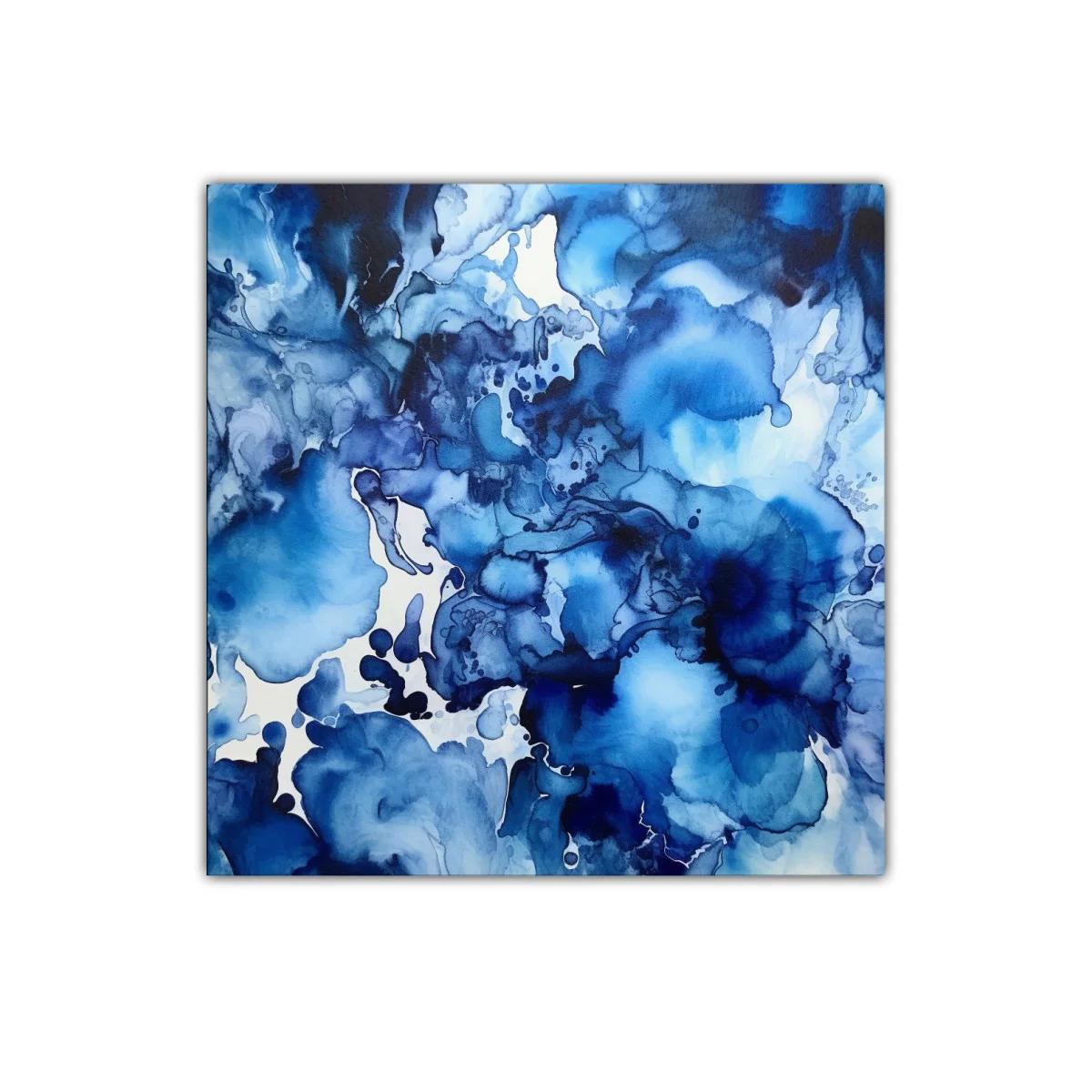 Composición abstracta en gamas de azul y blanco