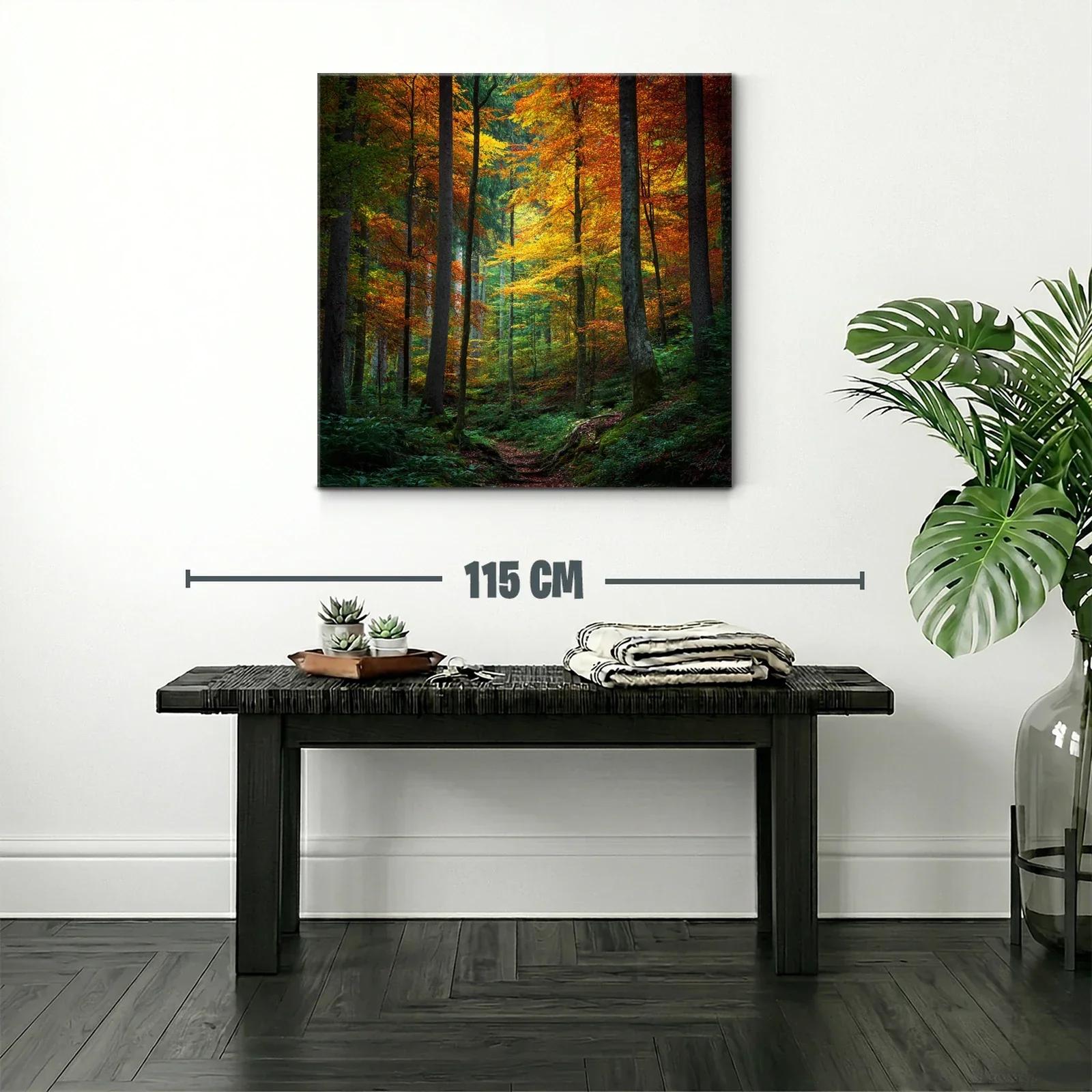 Bosque otoñal con vibrantes hojas anaranjadas y verdes — miniatura 2