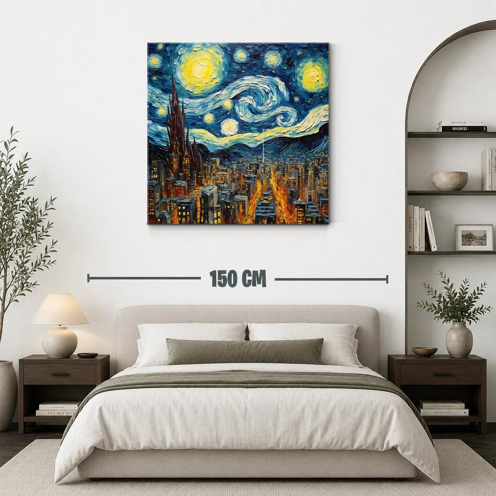 Noche estrellada sobre ciudad iluminada y cielo turbulento — miniatura 3