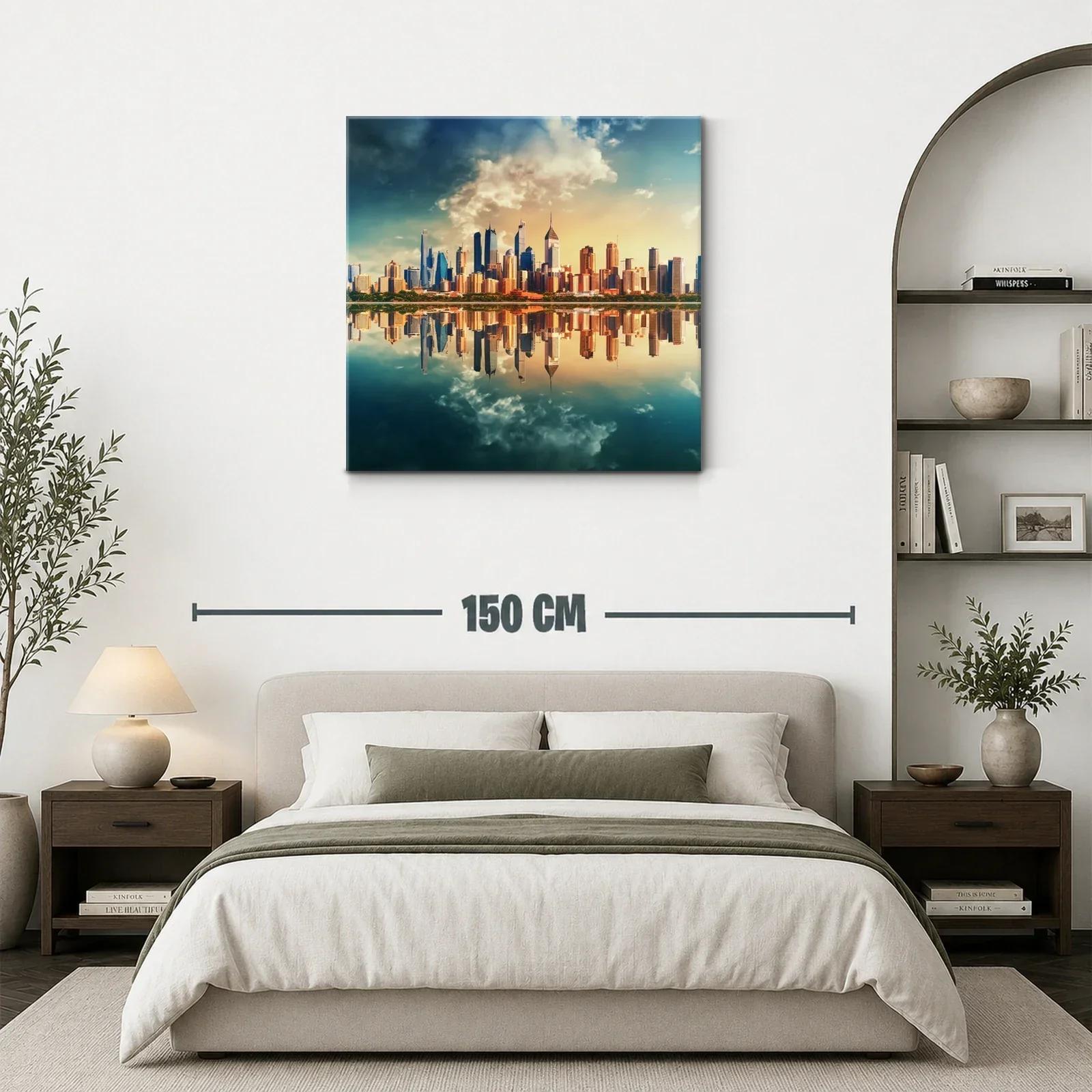 Horizonte urbano reflejado en laguna al atardecer — miniatura 3