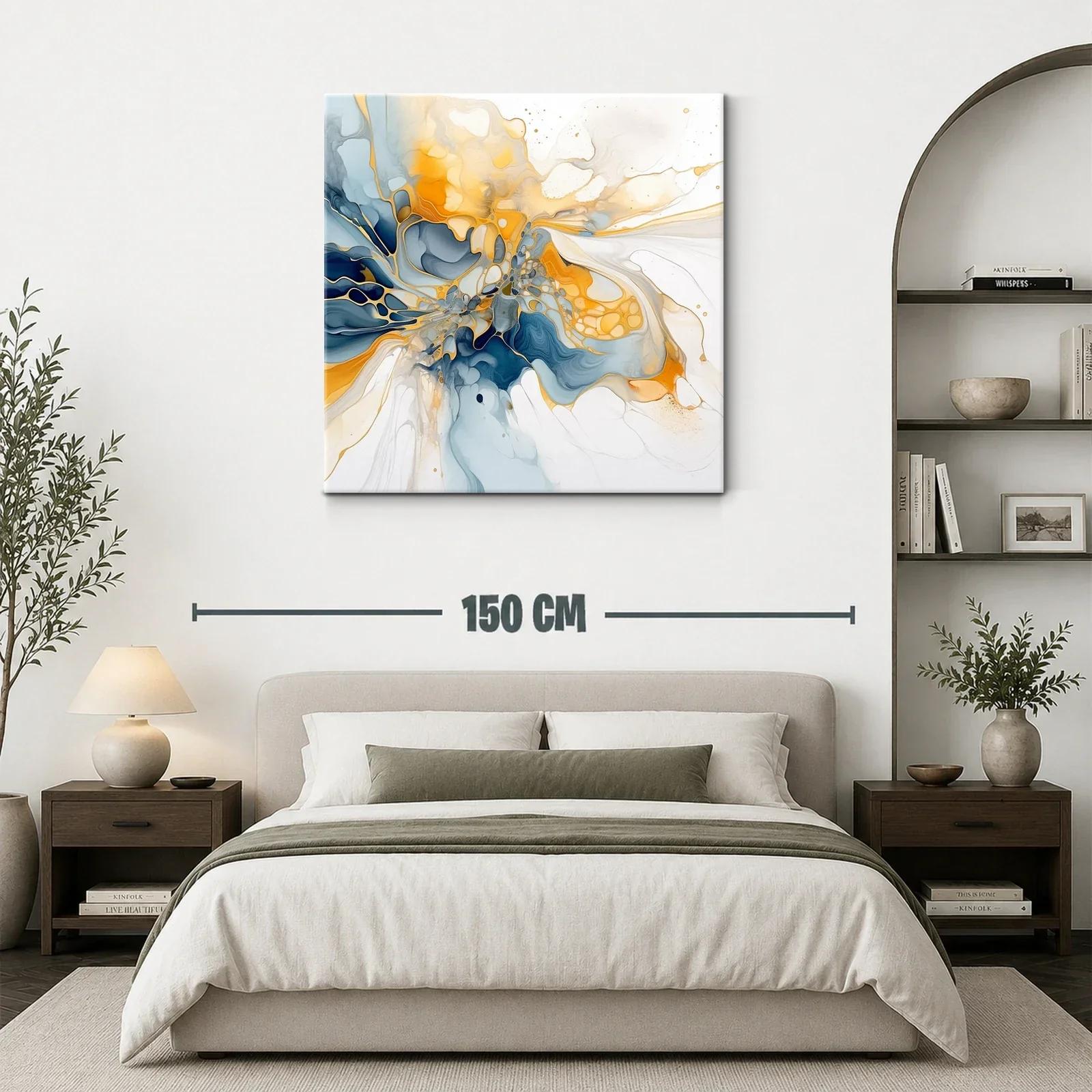 Composición abstracta con tonos dorados y azules intensos — miniatura 3