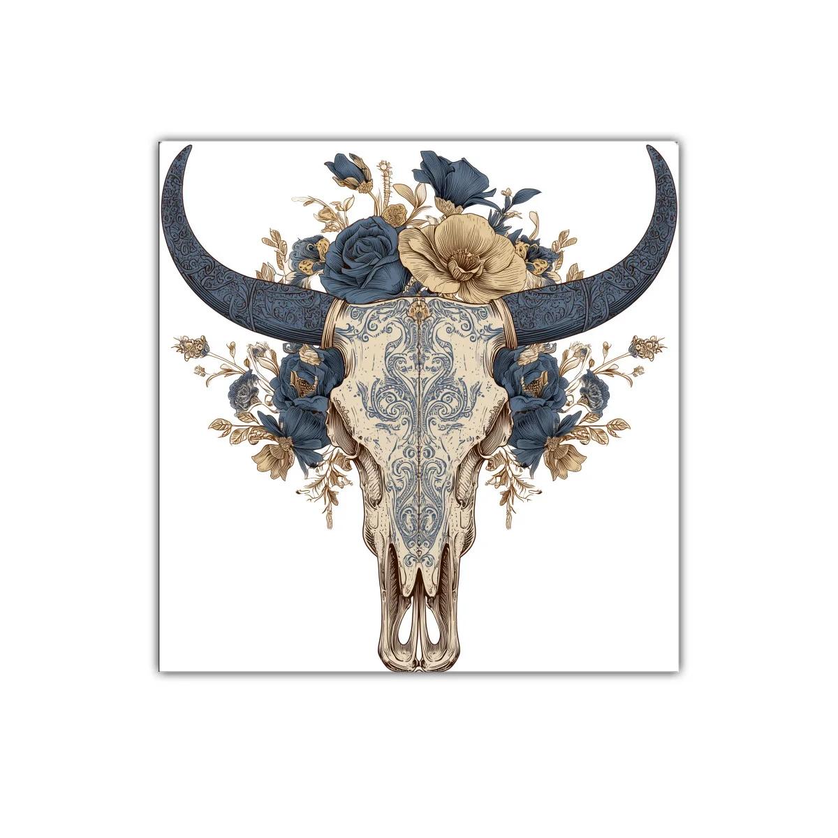 Calavera de toro decorativa con flores azul y beige