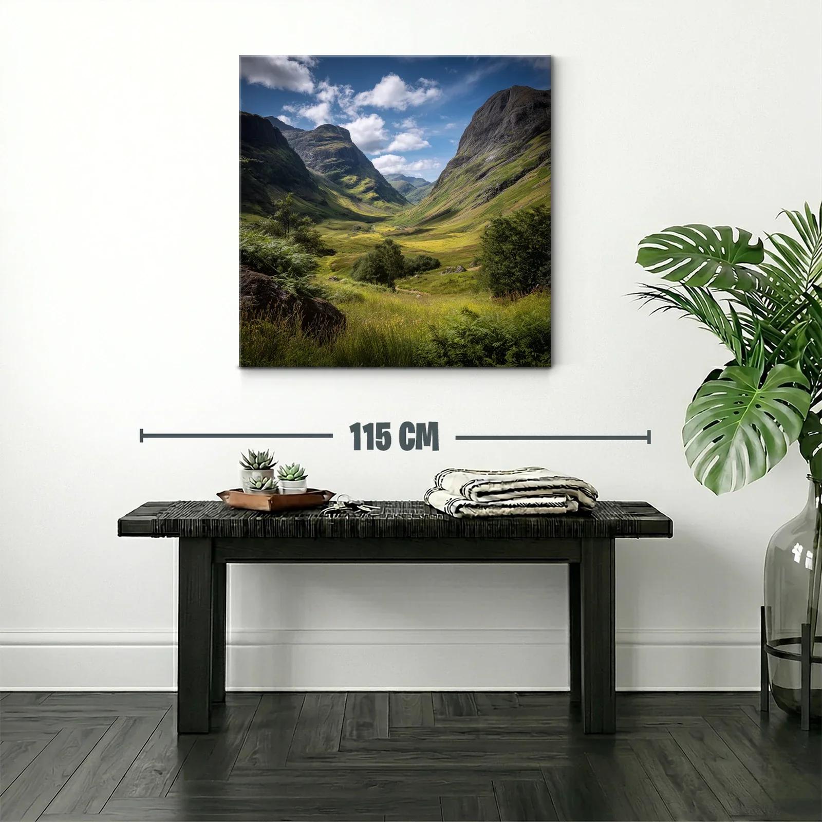 Impresionante paisaje de montaña con cielo azul y praderas verdes — miniatura 2