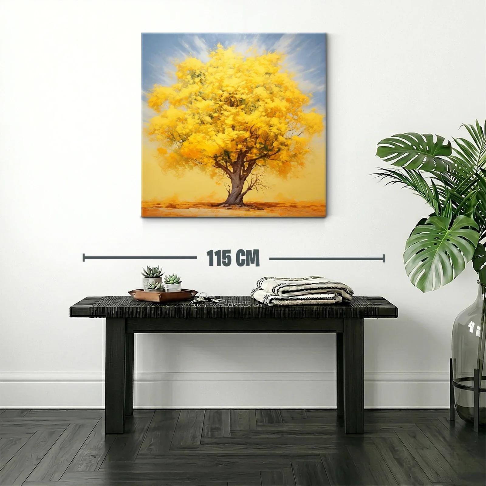 Árbol con follaje dorado bajo cielo suave azul — miniatura 2