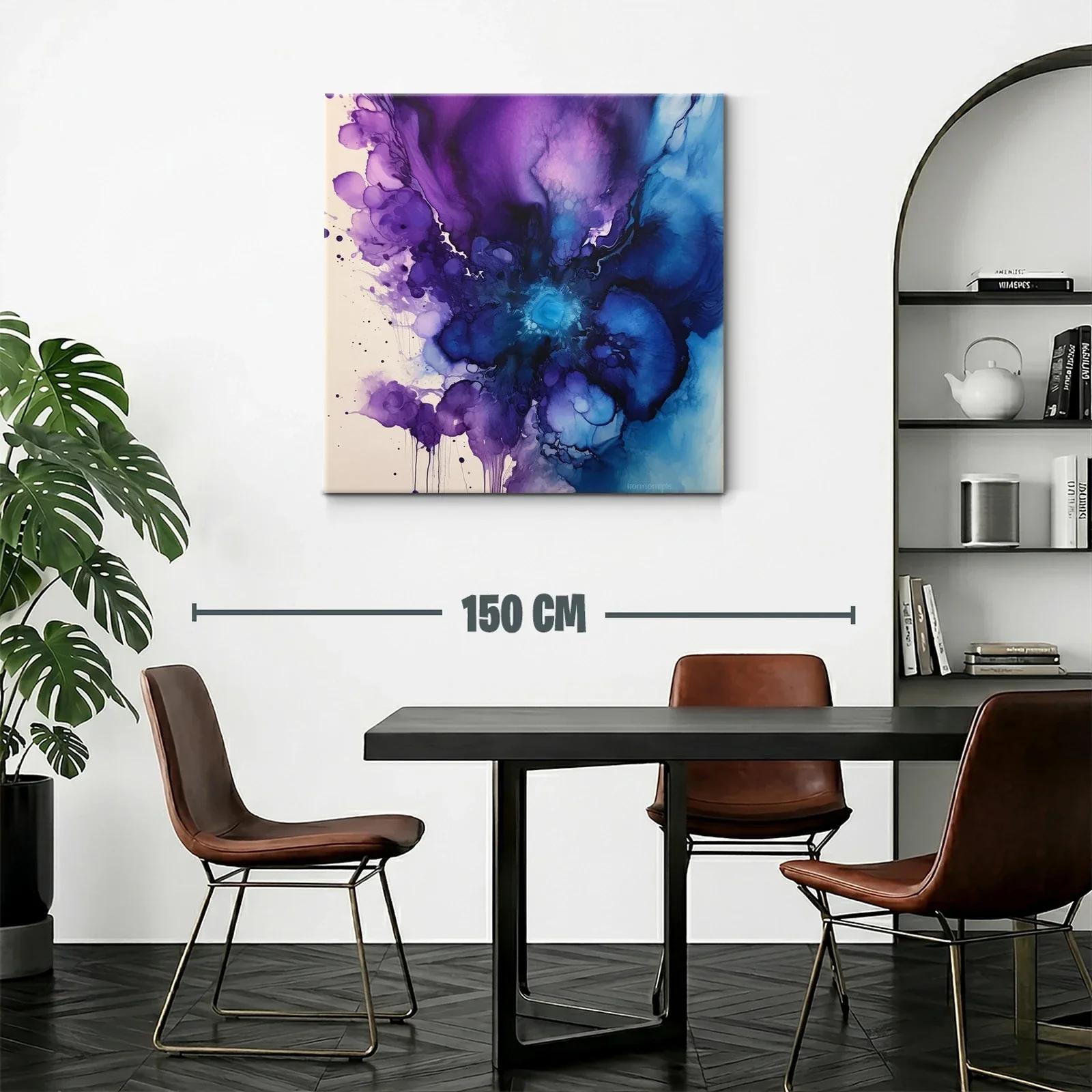 Explosión abstracta en tonos azul y violeta — miniatura 2