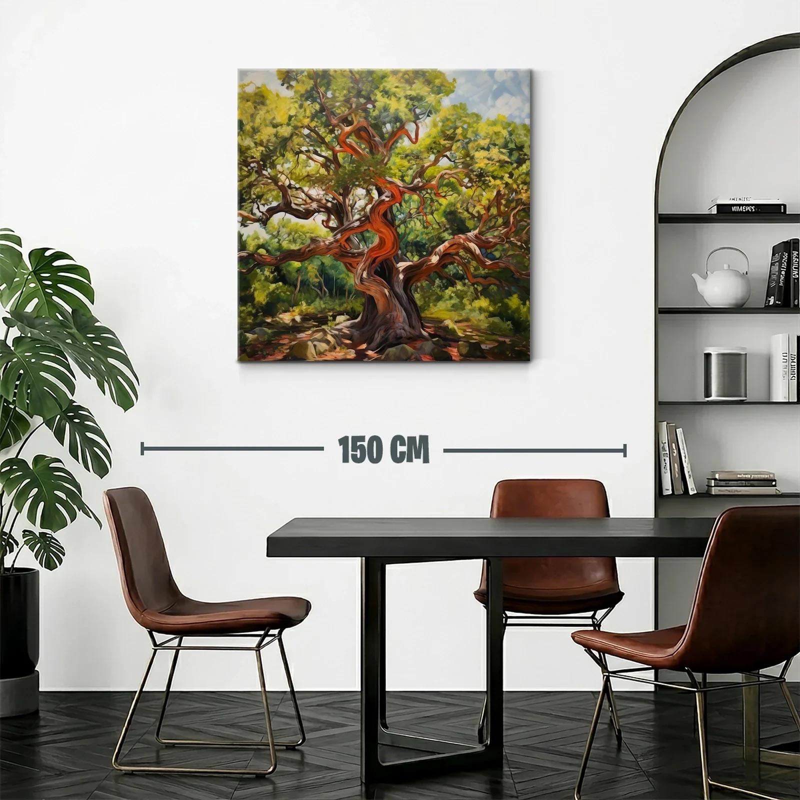 Árbol con ramas sinuosas y follaje exuberante en tonos verdes — miniatura 2
