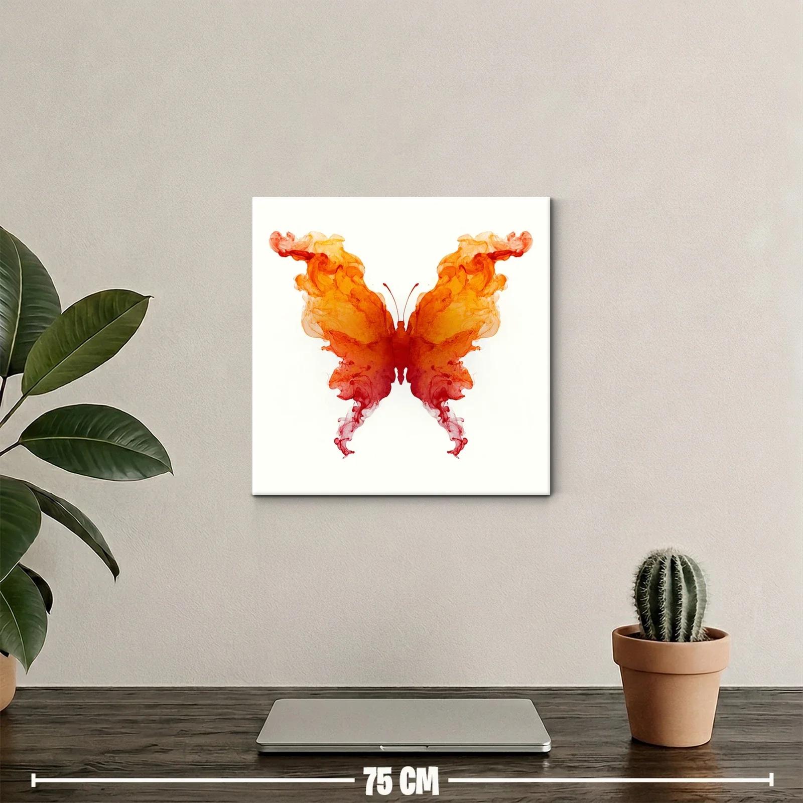 Mariposa en tonos cálidos de naranja y rojo — miniatura 2