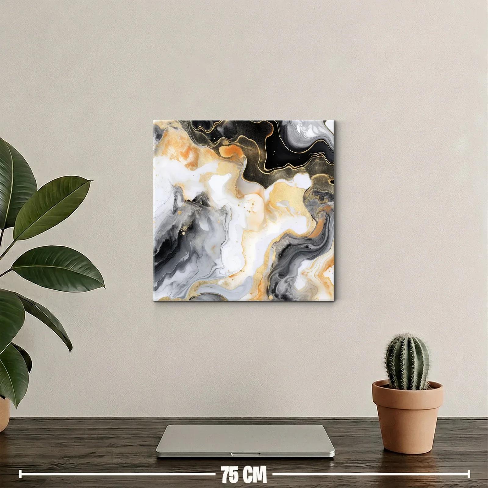 Composición abstracta con toques dorados y negros — miniatura 2