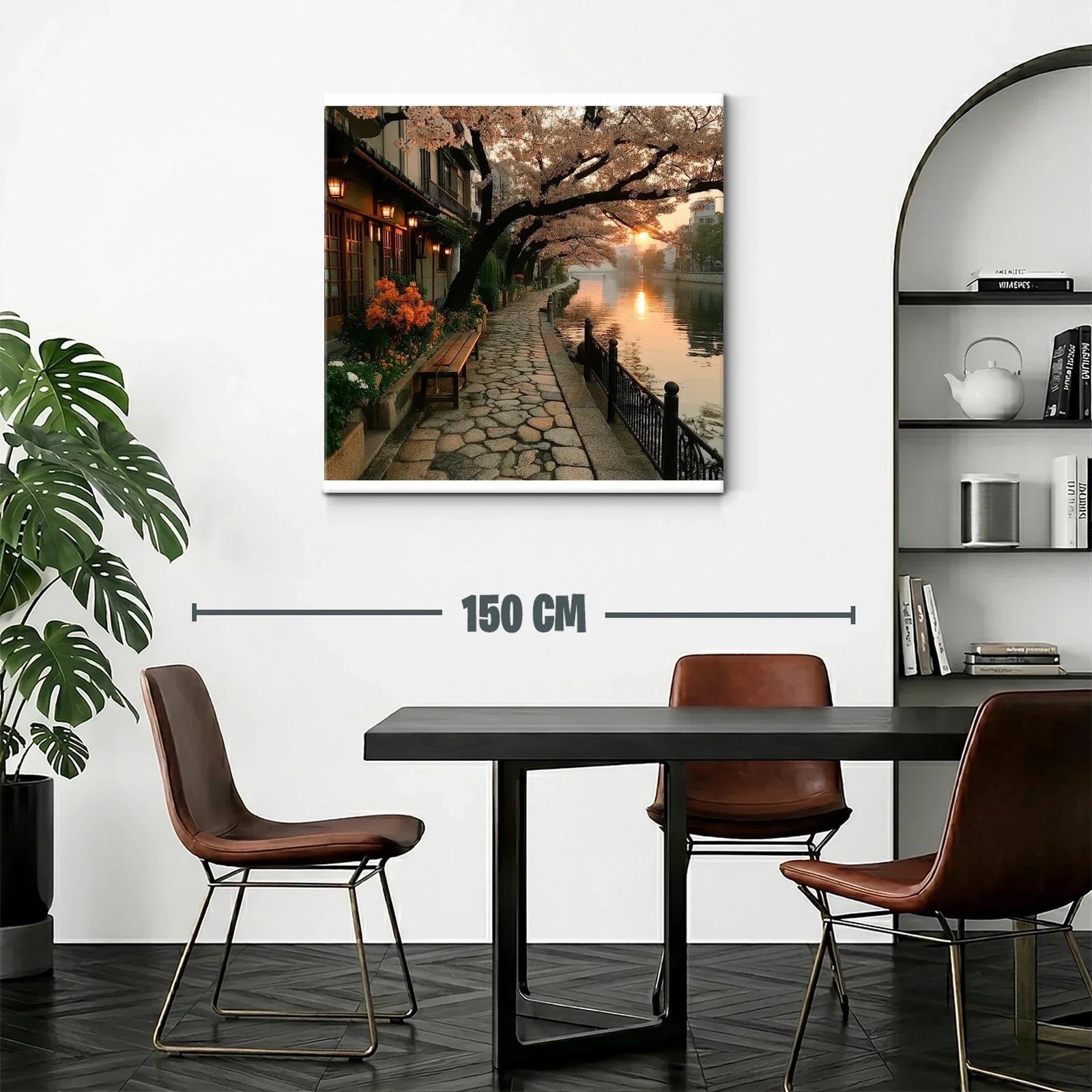 Camino junto al río al atardecer con cerezos en flor — miniatura 2