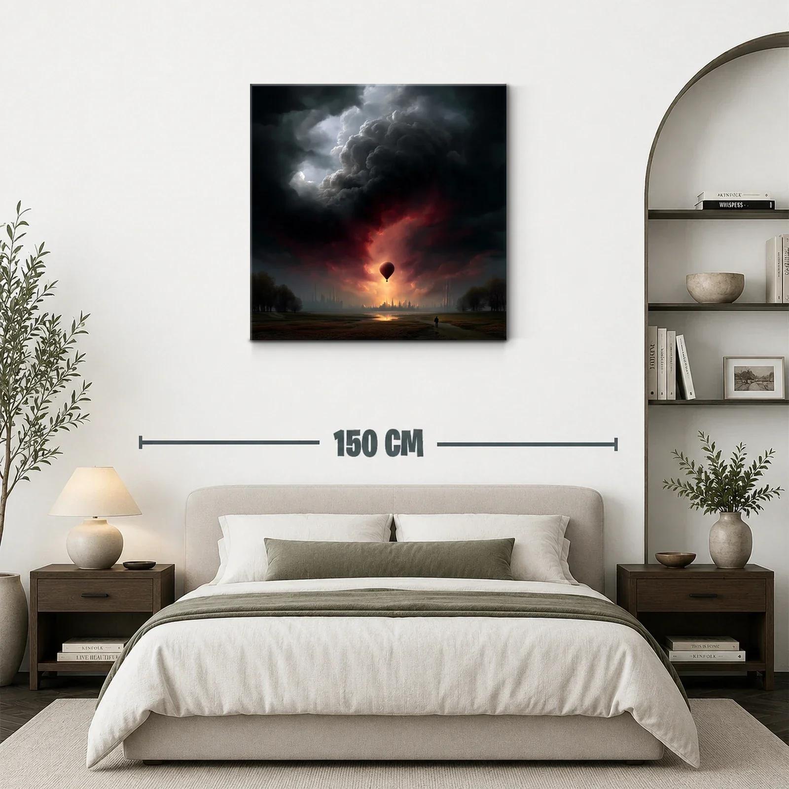 Globero solitario contra cielo dramático al atardecer — miniatura 3
