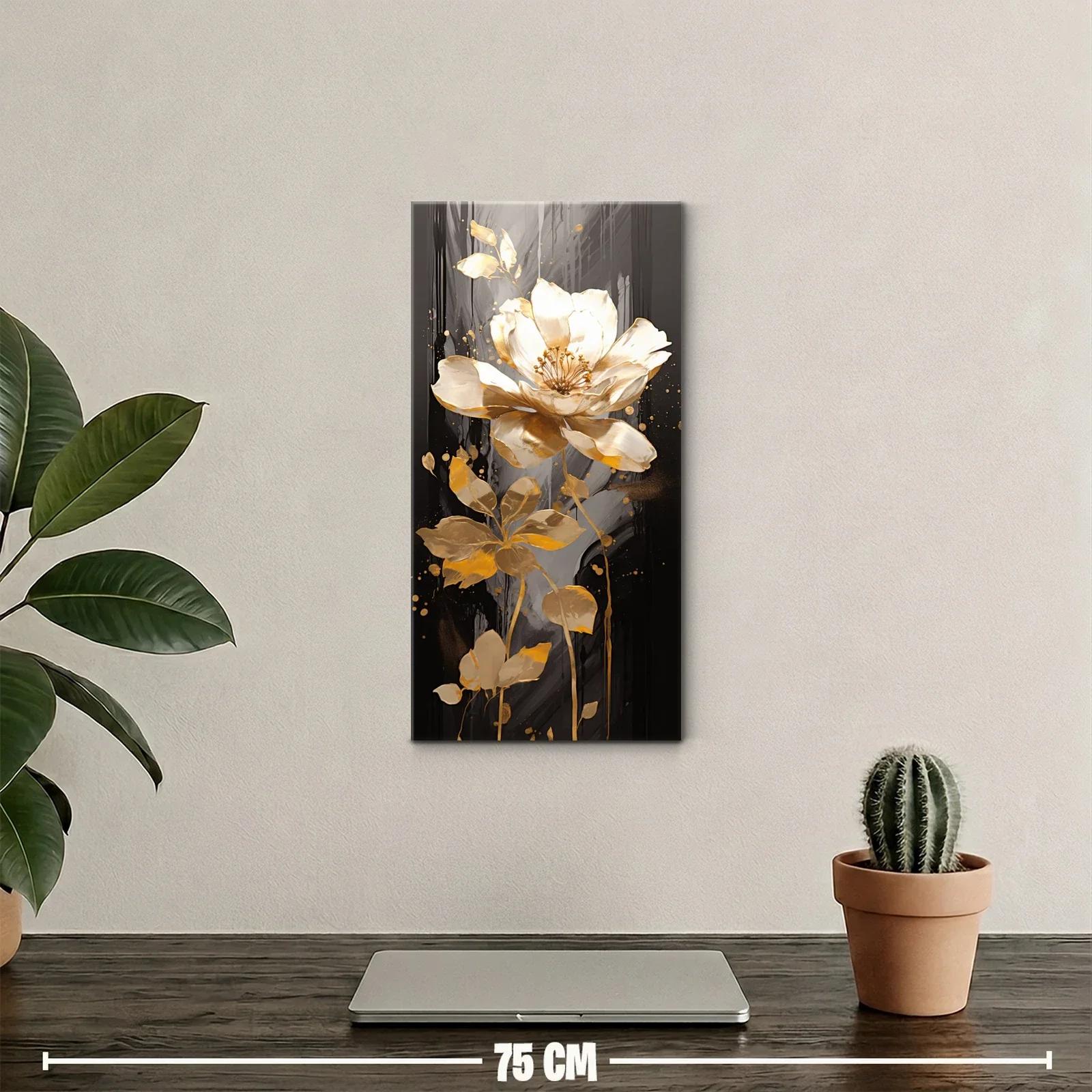 Cuadro rosa blanca dorada con capullos y fondo oscuro — miniatura 2