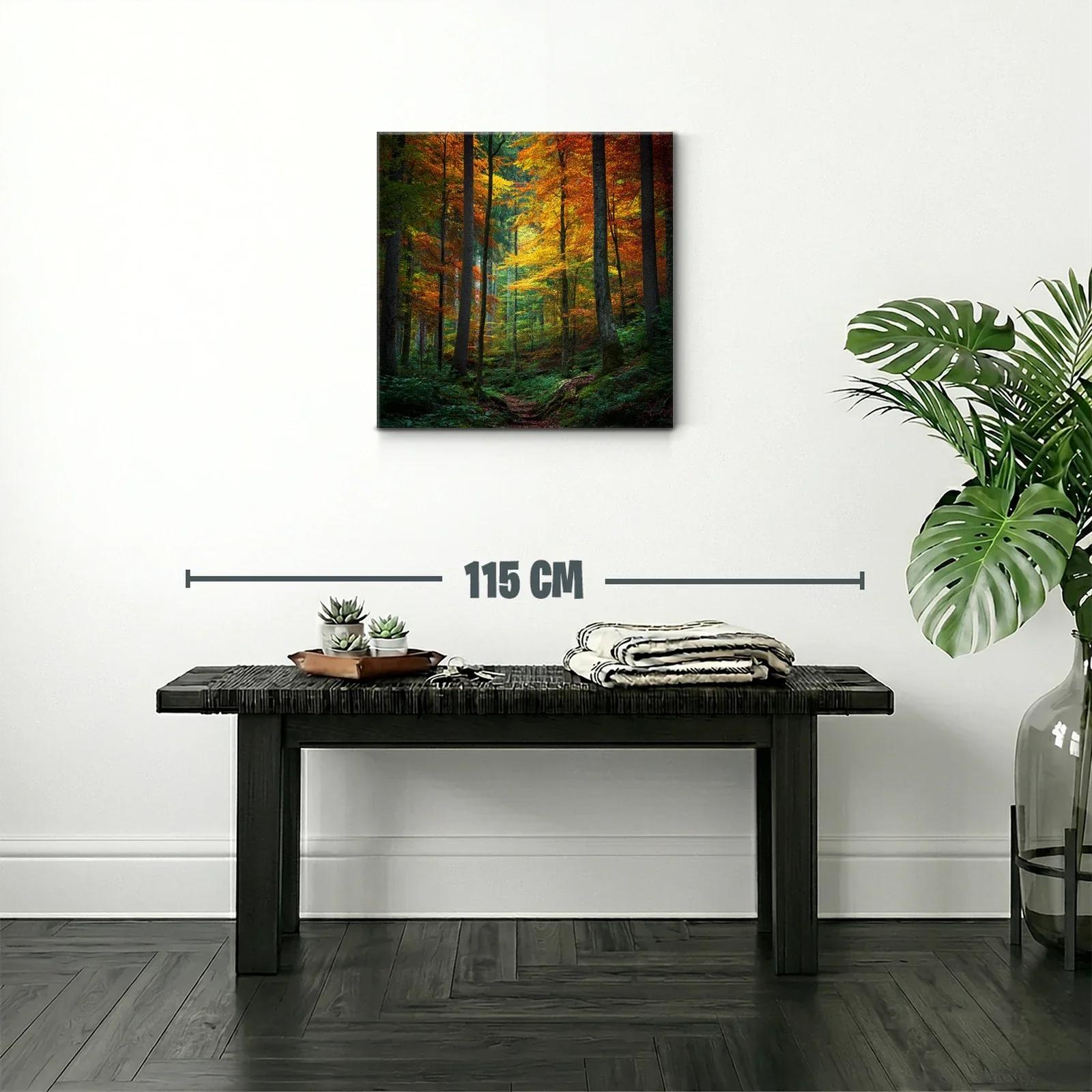 Bosque otoñal con vibrantes hojas anaranjadas y verdes — miniatura 2