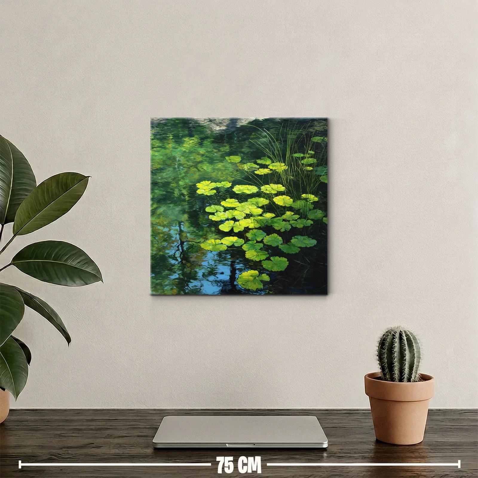 Tranquilidad reflejada en hojas verdes sobre el agua — miniatura 2