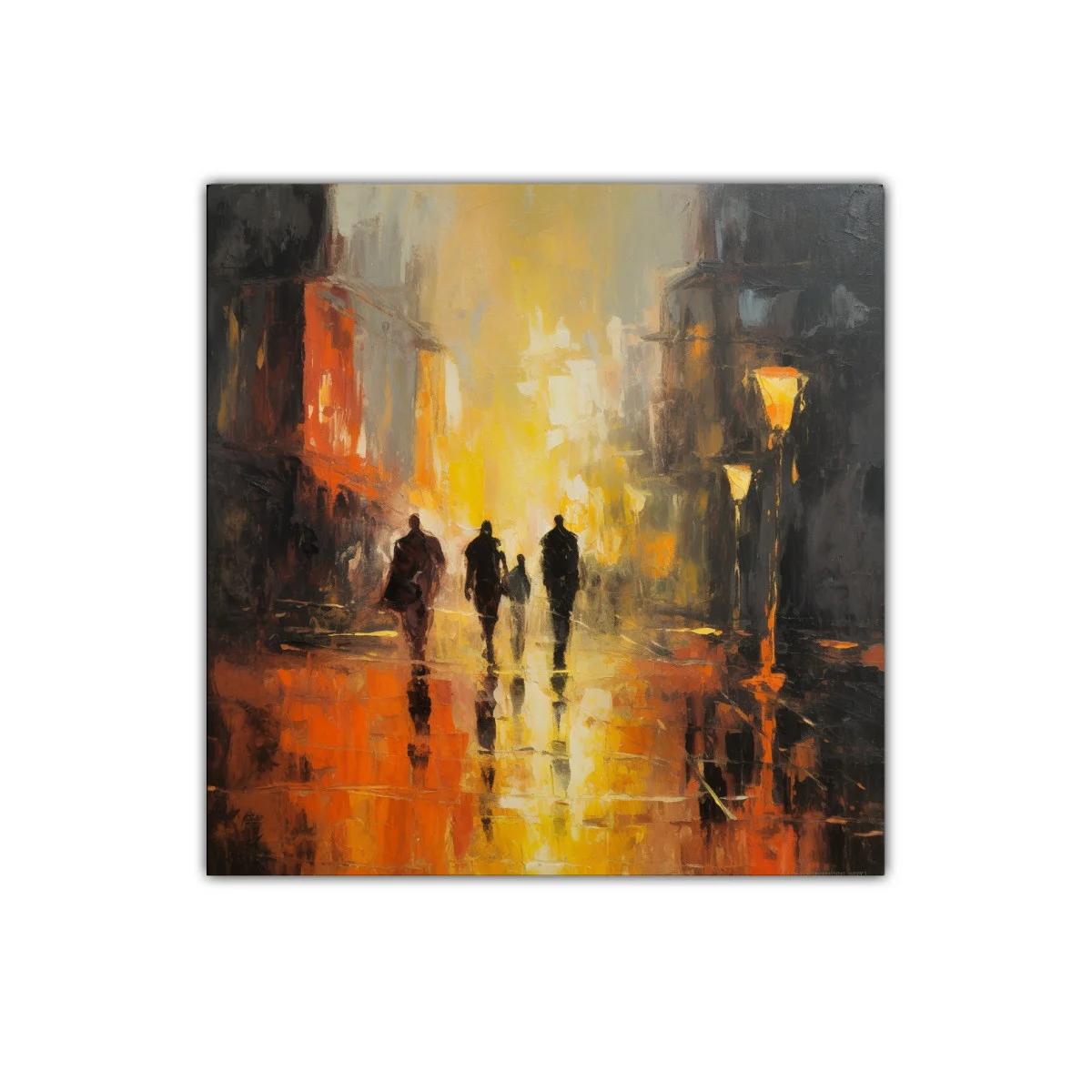 Atardecer Urbano con Siluetas Caminando entre Luces