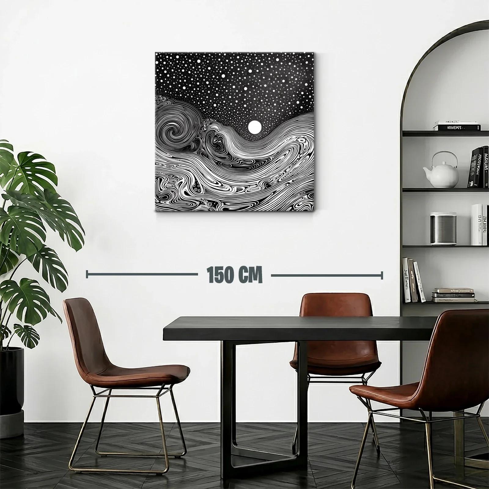 Paisaje onírico en blanco y negro con luna brillante — miniatura 2