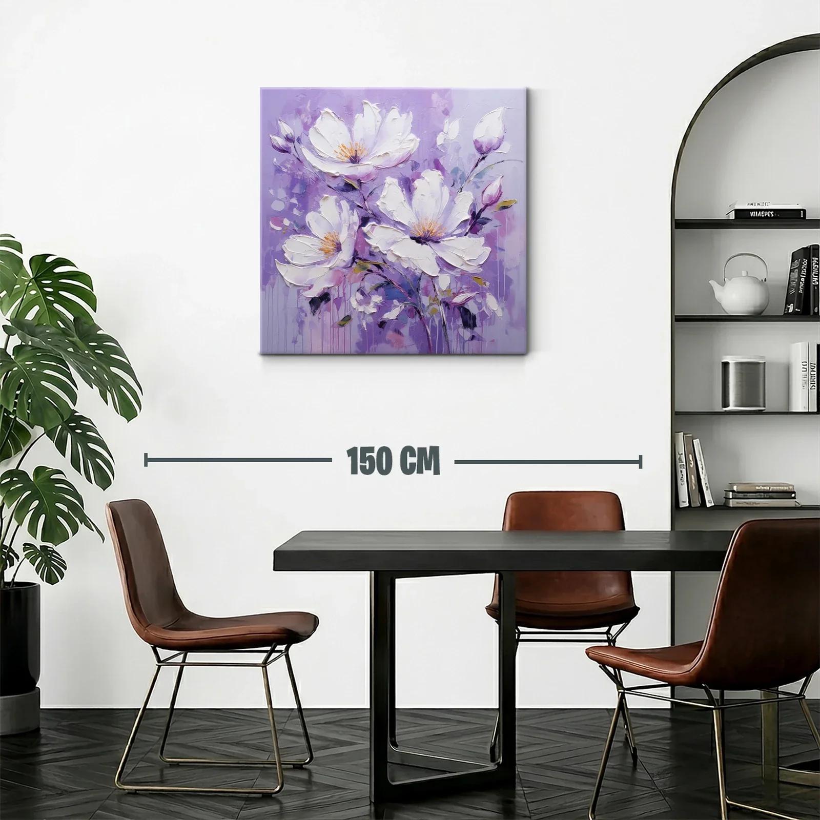 Flores blancas sobre fondo lila en composición vibrante — miniatura 2